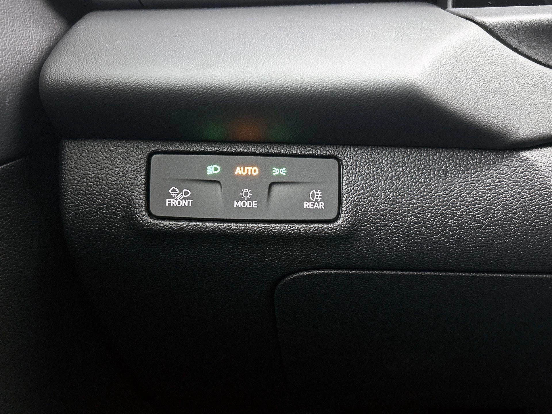 Volkswagen T-Roc 1.5 eTsi Style First Edition 116 PK Automaat