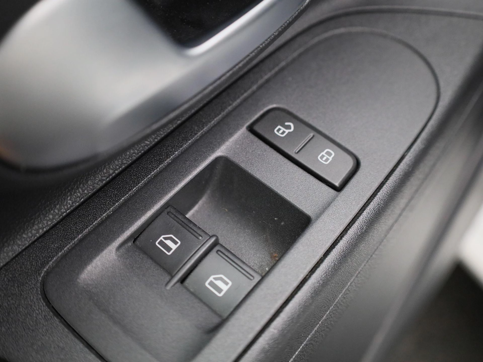 Volkswagen-up!-image-20