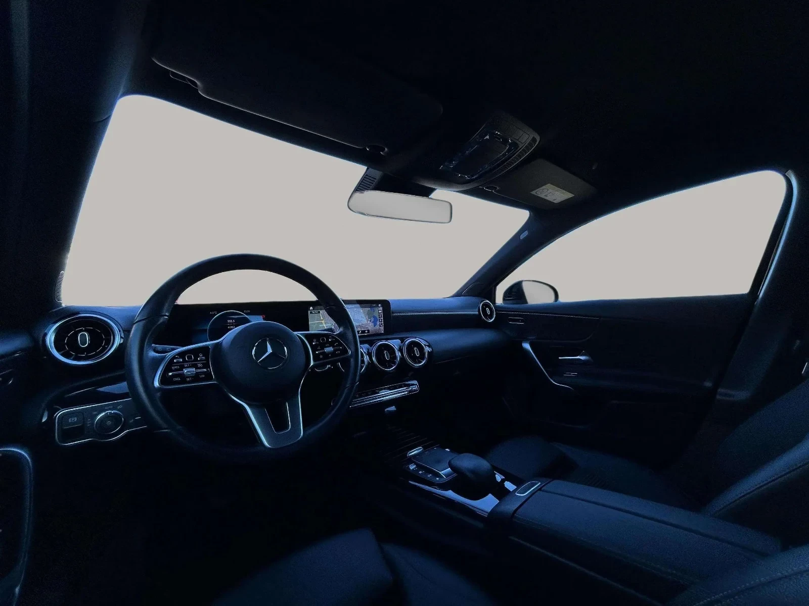 Mercedes-Benz-A-Klasse-image-11