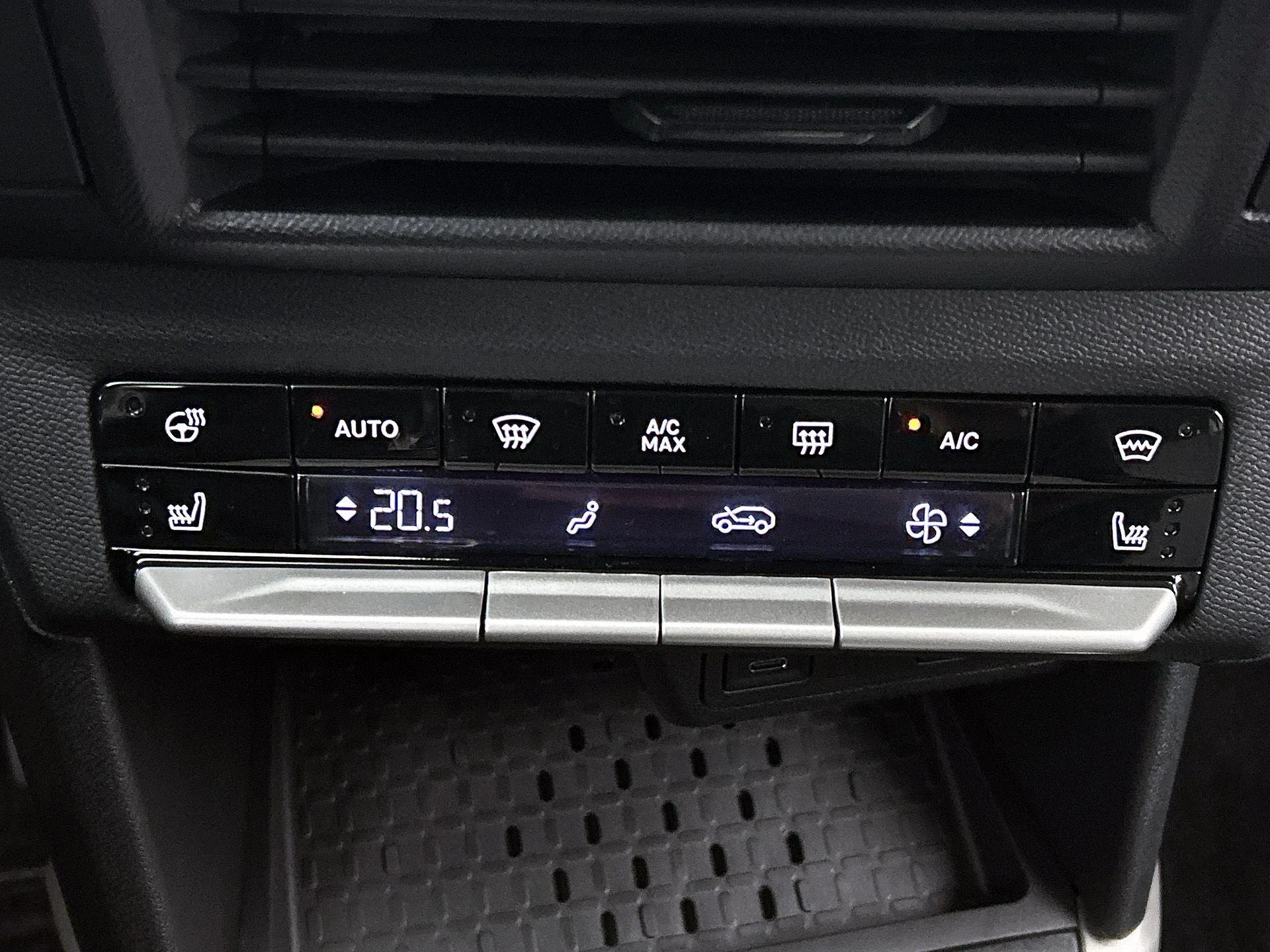 Opel-Frontera-image-24