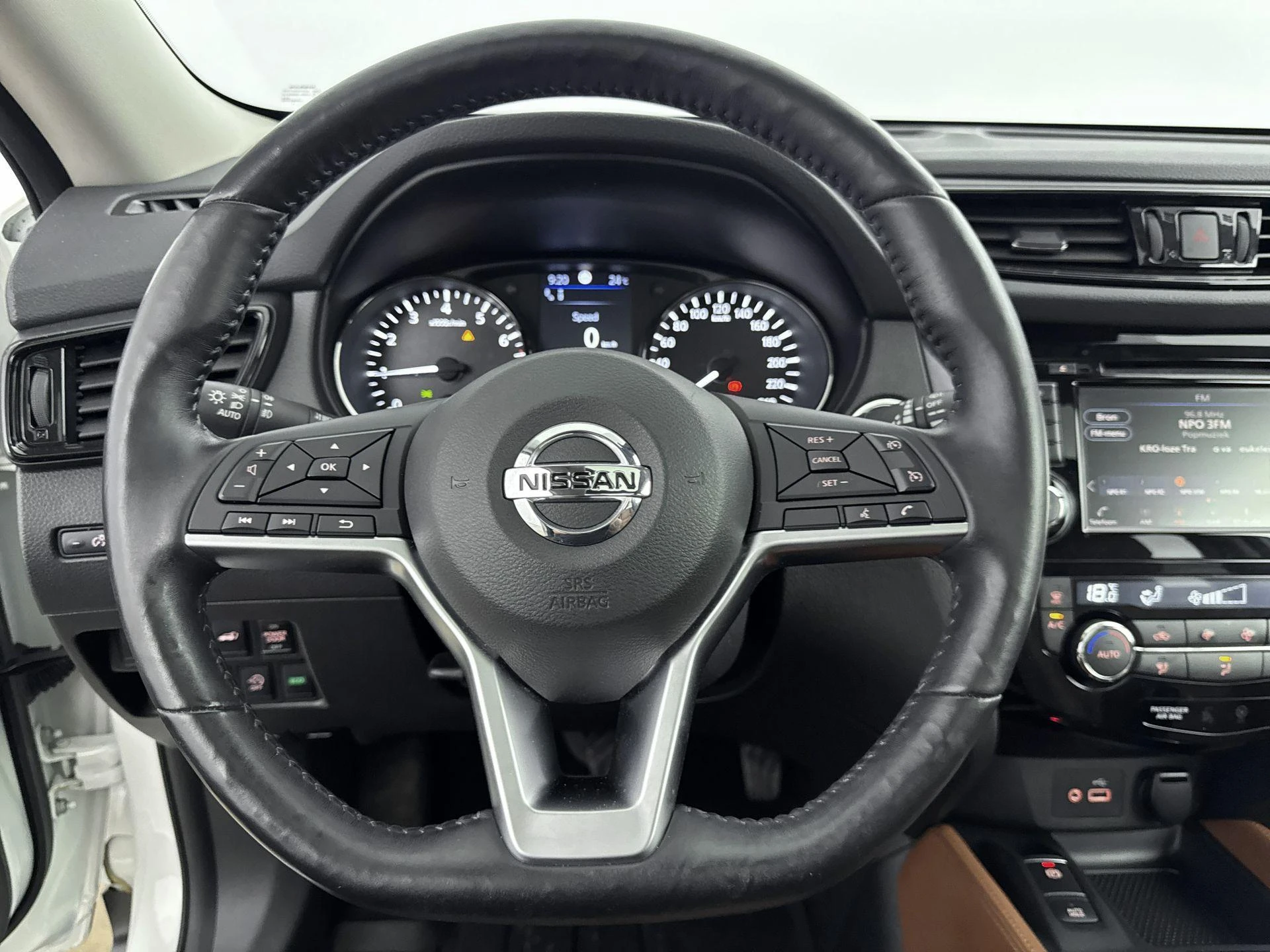 Nissan-X-Trail-image-28