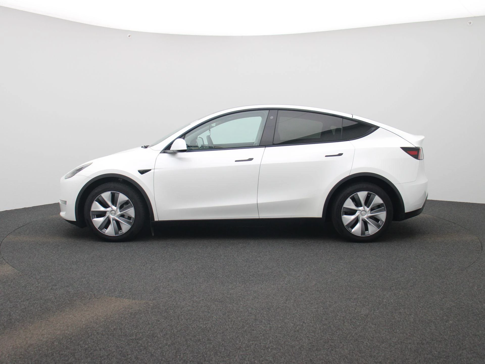 Tesla Model Y Long Range Dual Motor AWD