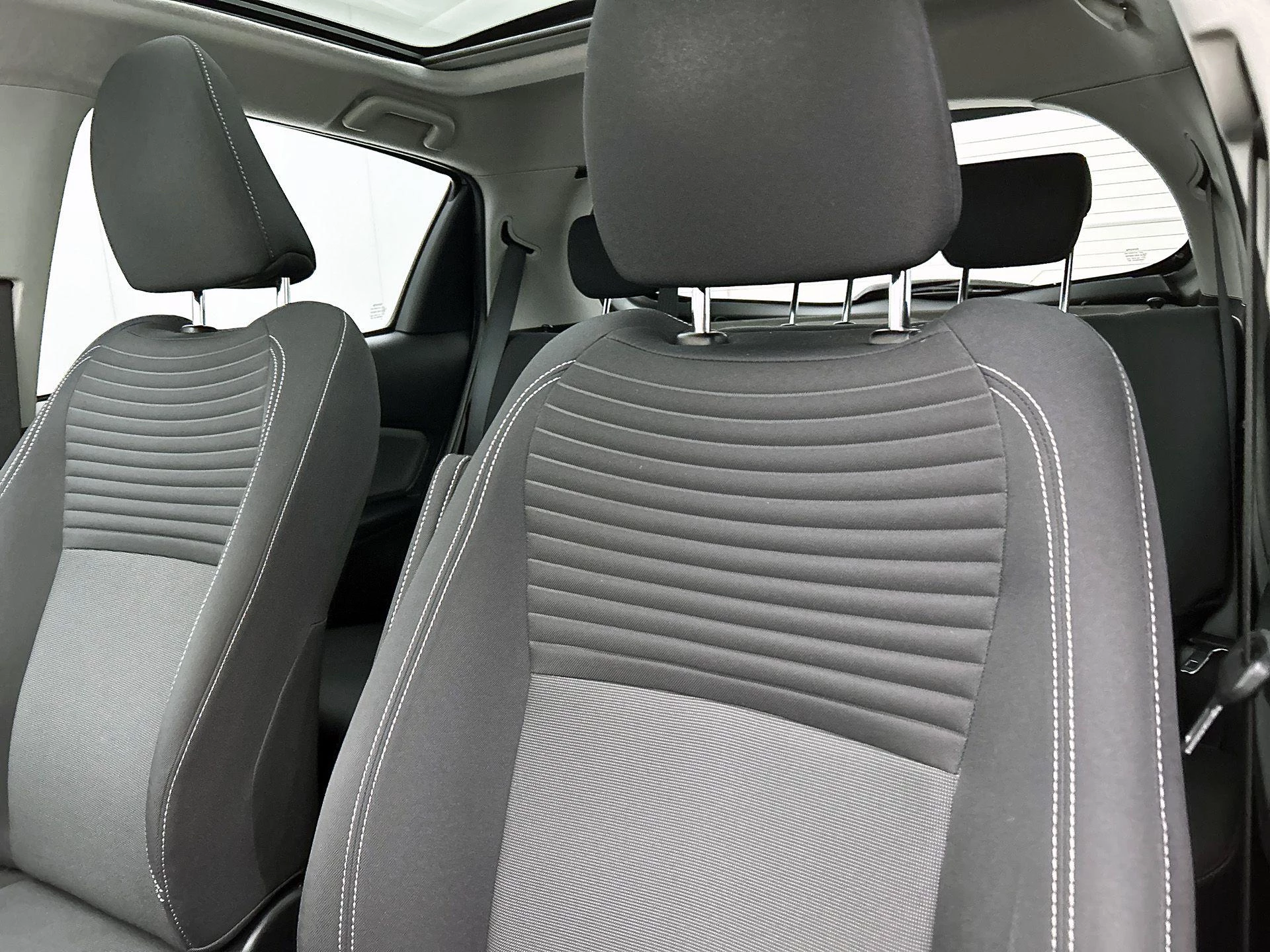 Toyota-Yaris-image-11