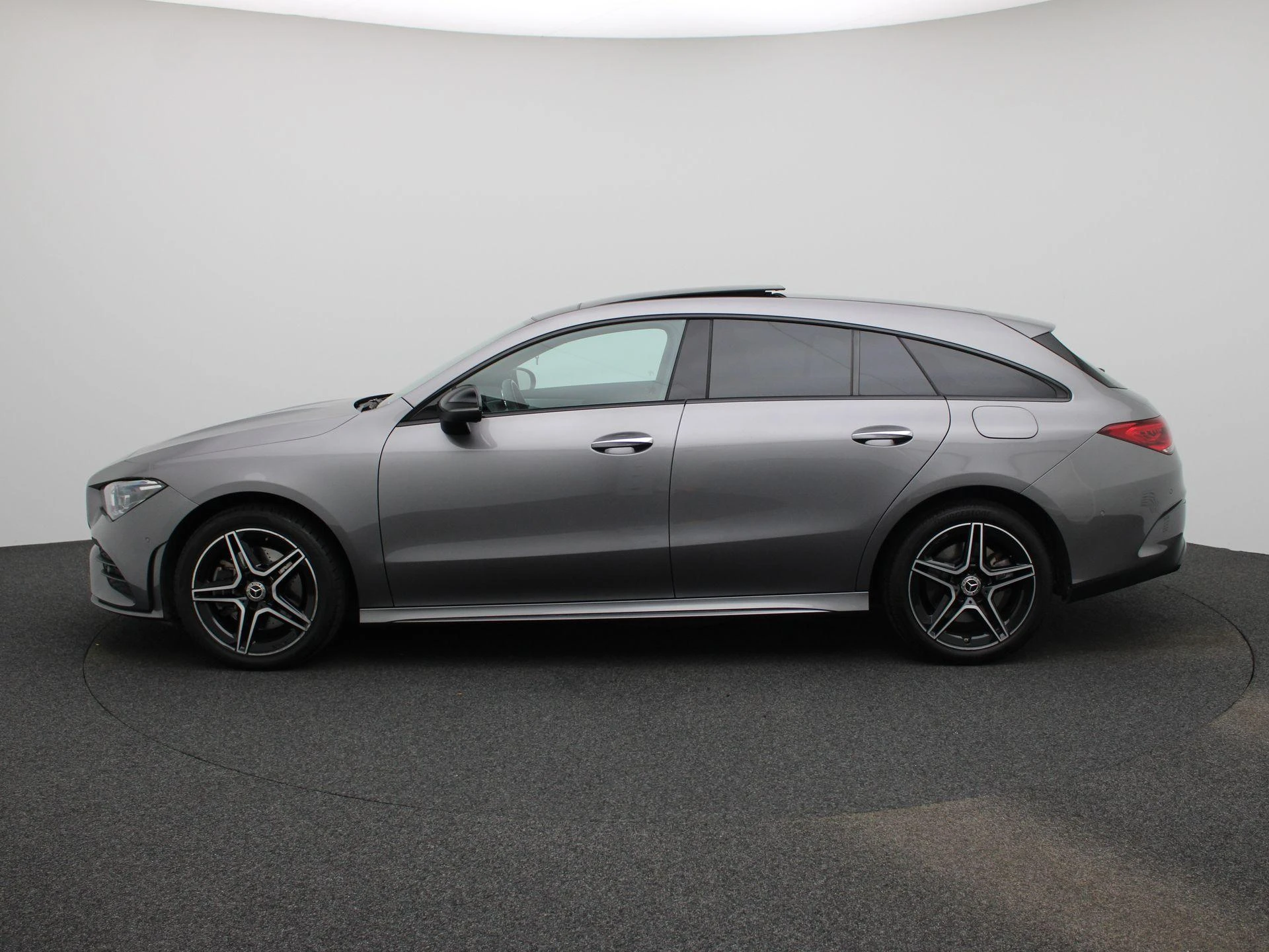 Mercedes-Benz-CLA-image-3