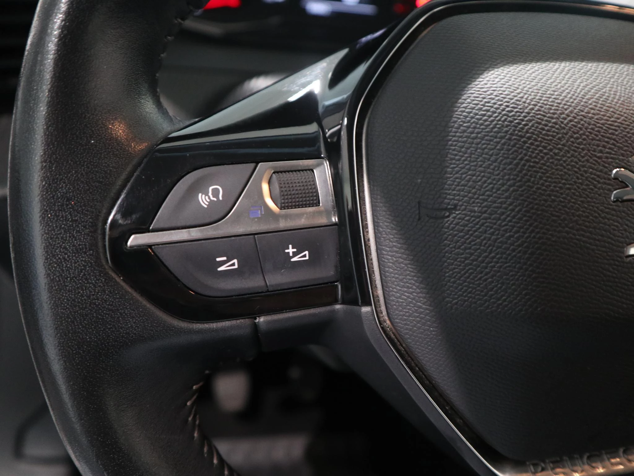 Peugeot-2008-image-12