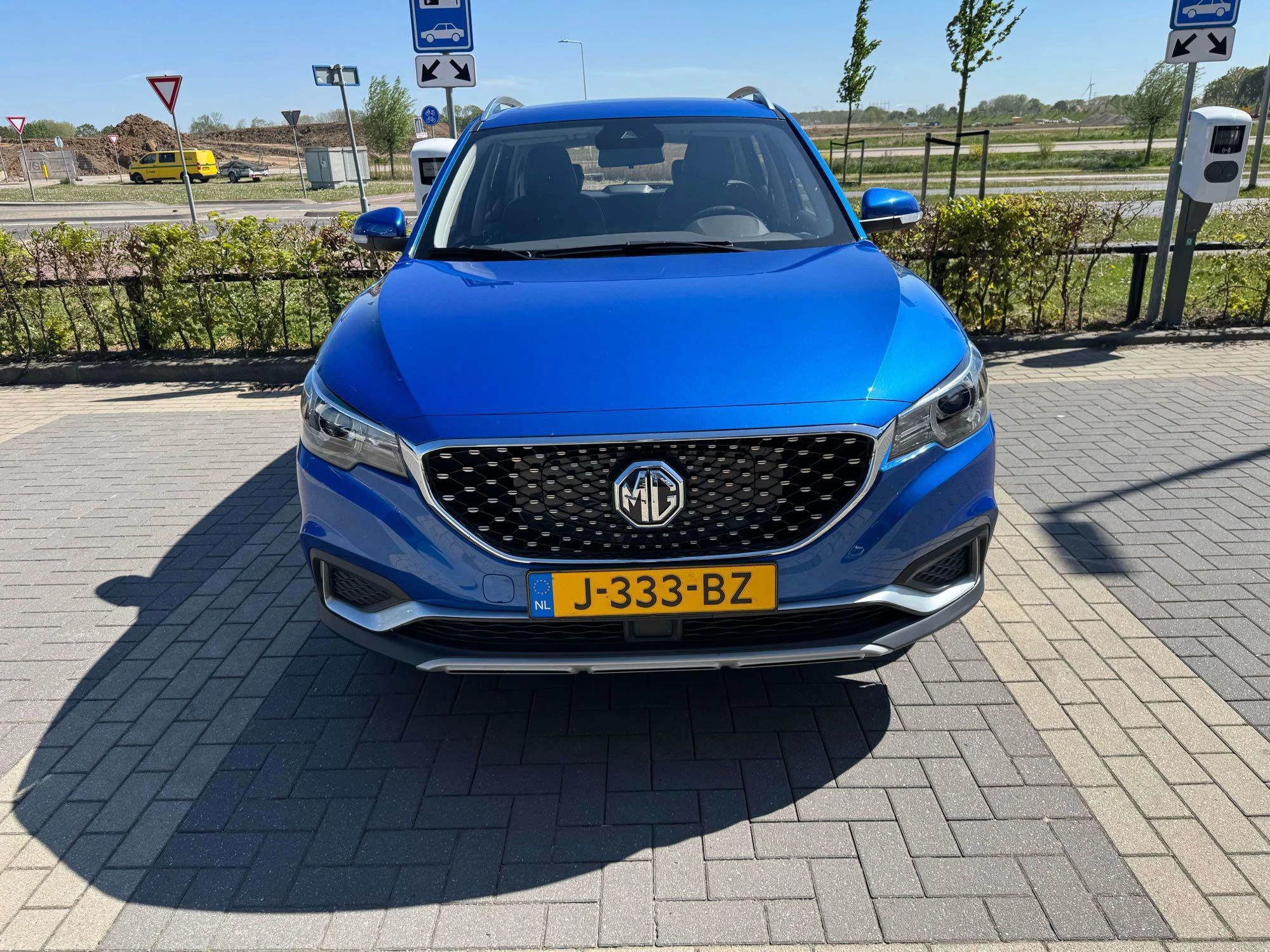 MG-ZS EV-image-8
