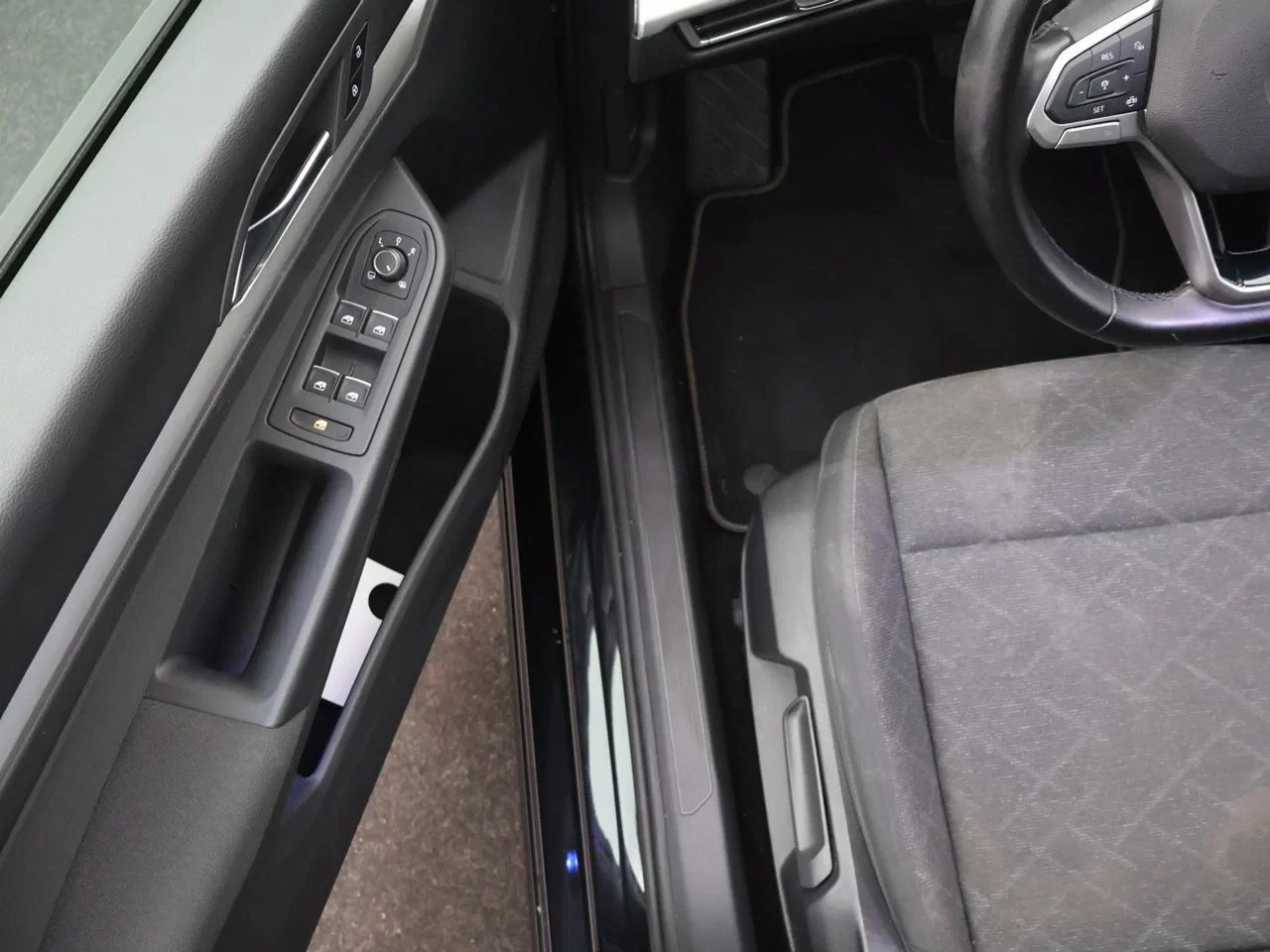Volkswagen Golf VIII New Golf Life 1.0 eTSI 110PK *AUTOMAAT*NAVI*BLTH*CRUISE*PDC*CAMERA*APP CONNECT*DIGITAL DASHBOARD*...