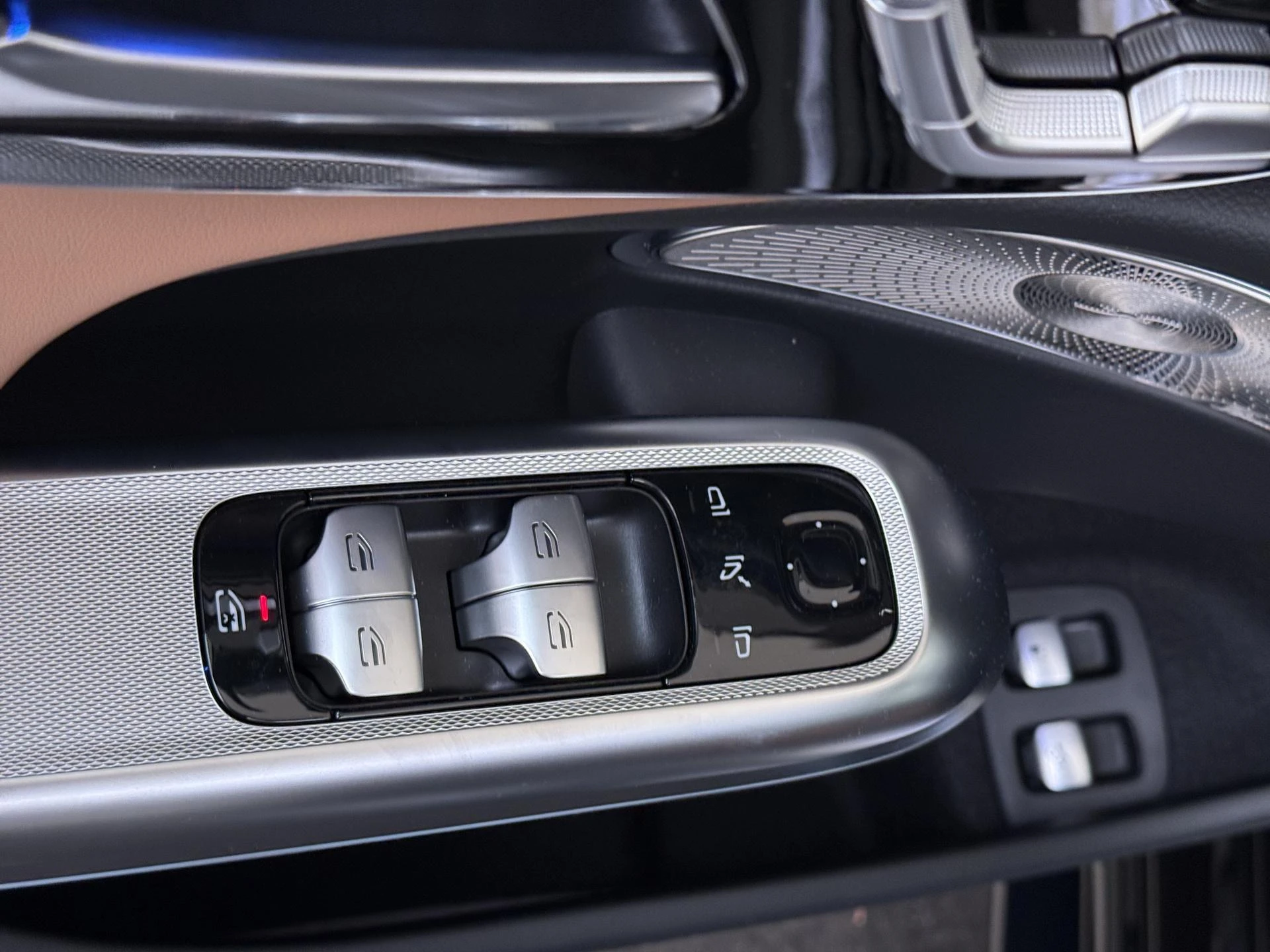 Mercedes-Benz-E-Klasse-image-38