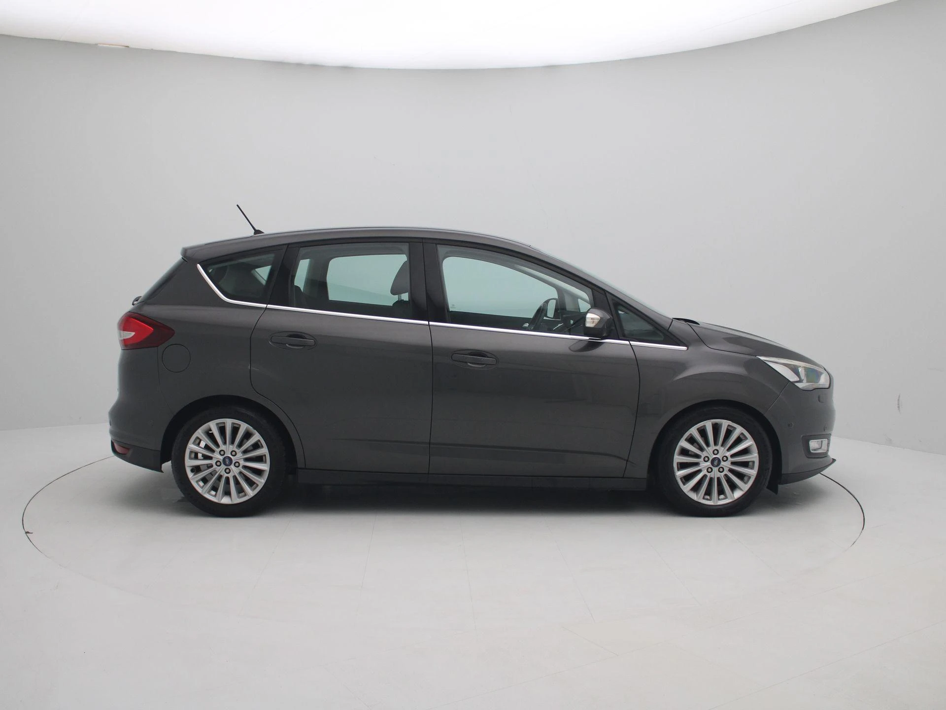 Ford-C-MAX-image-6