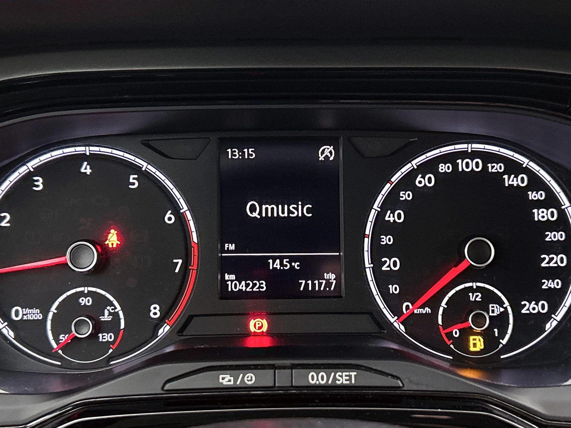 Volkswagen-Polo-image-7