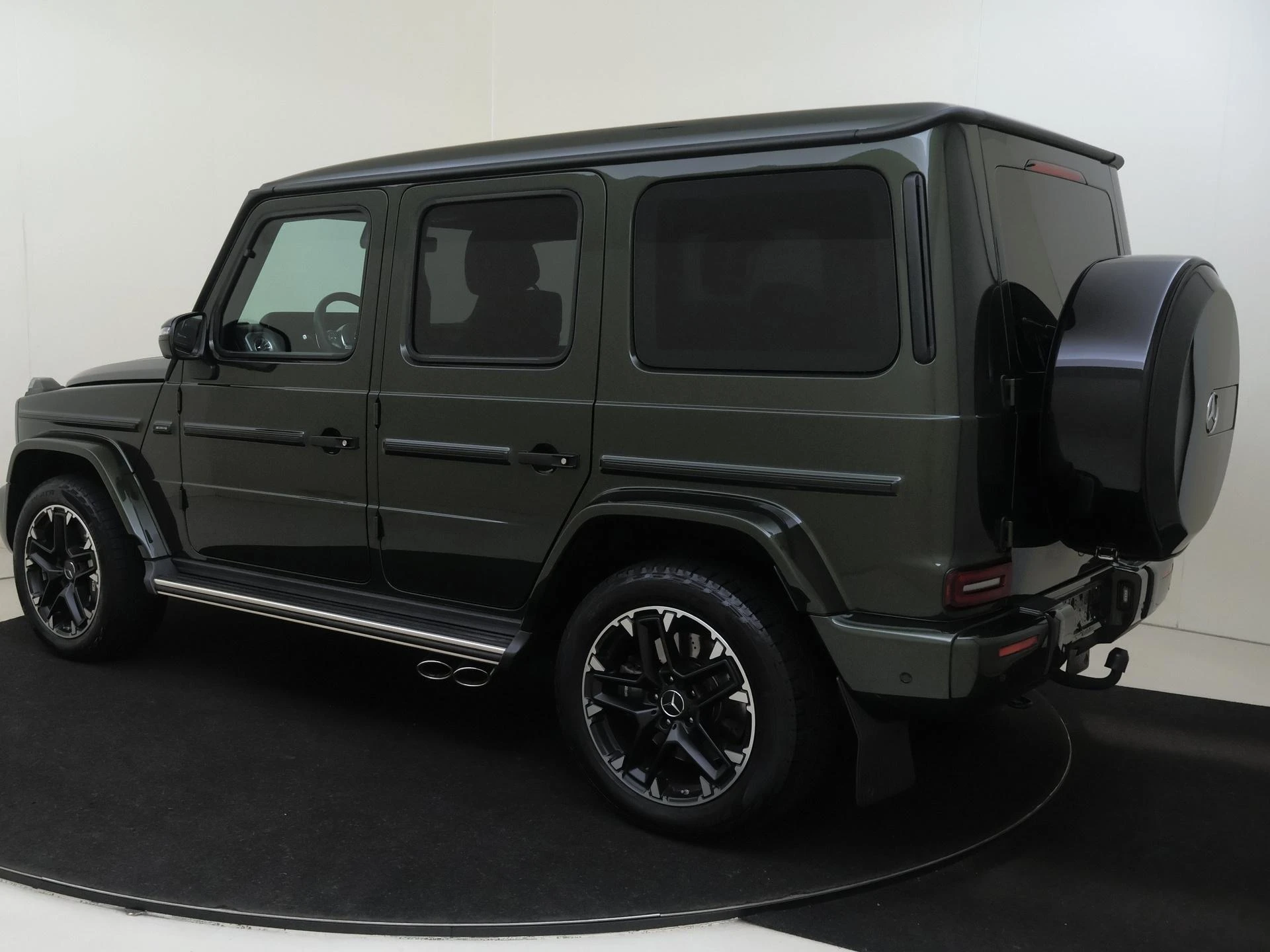 Mercedes-Benz-G-Klasse-image-2