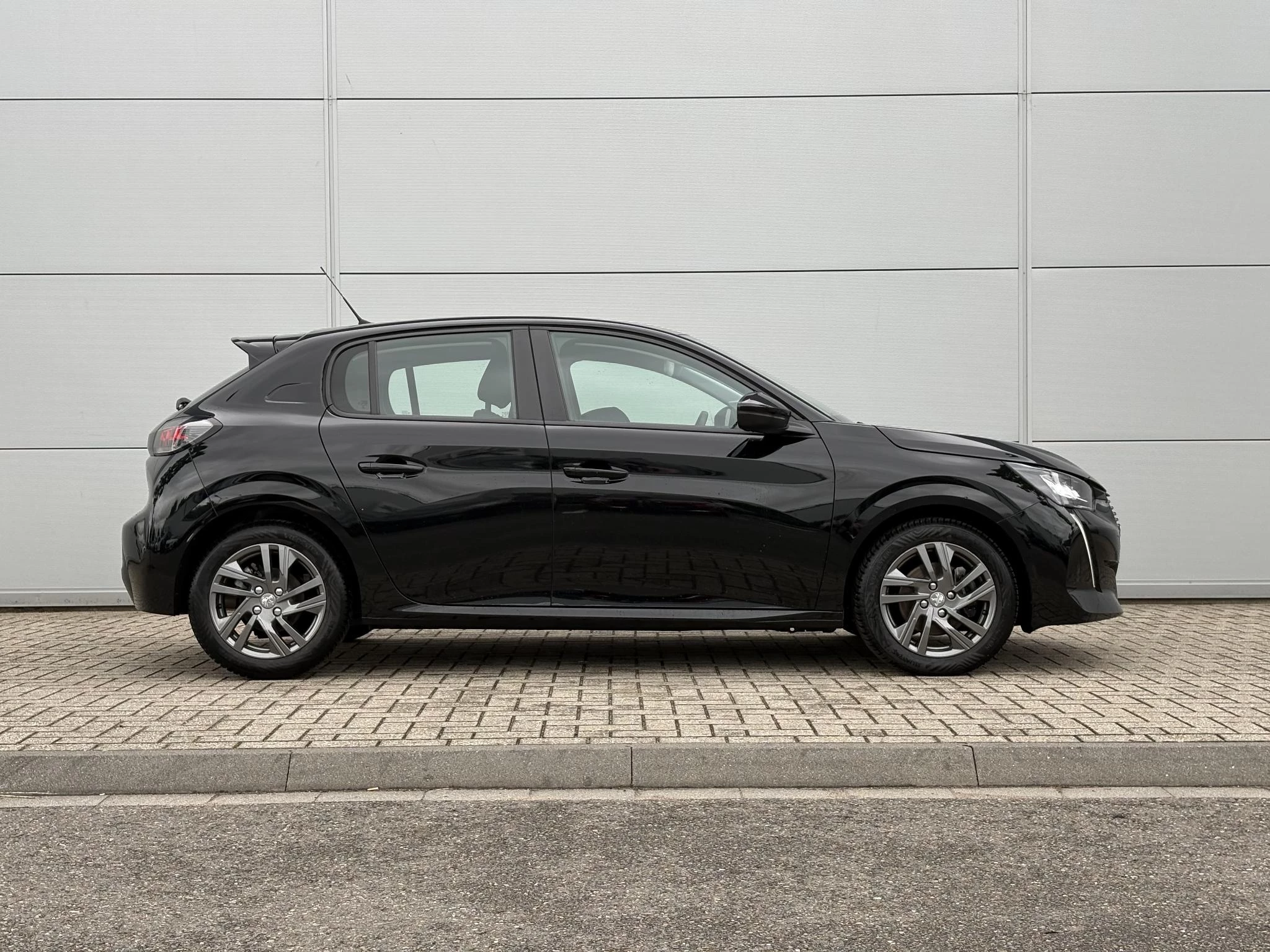 Peugeot-208-image-6