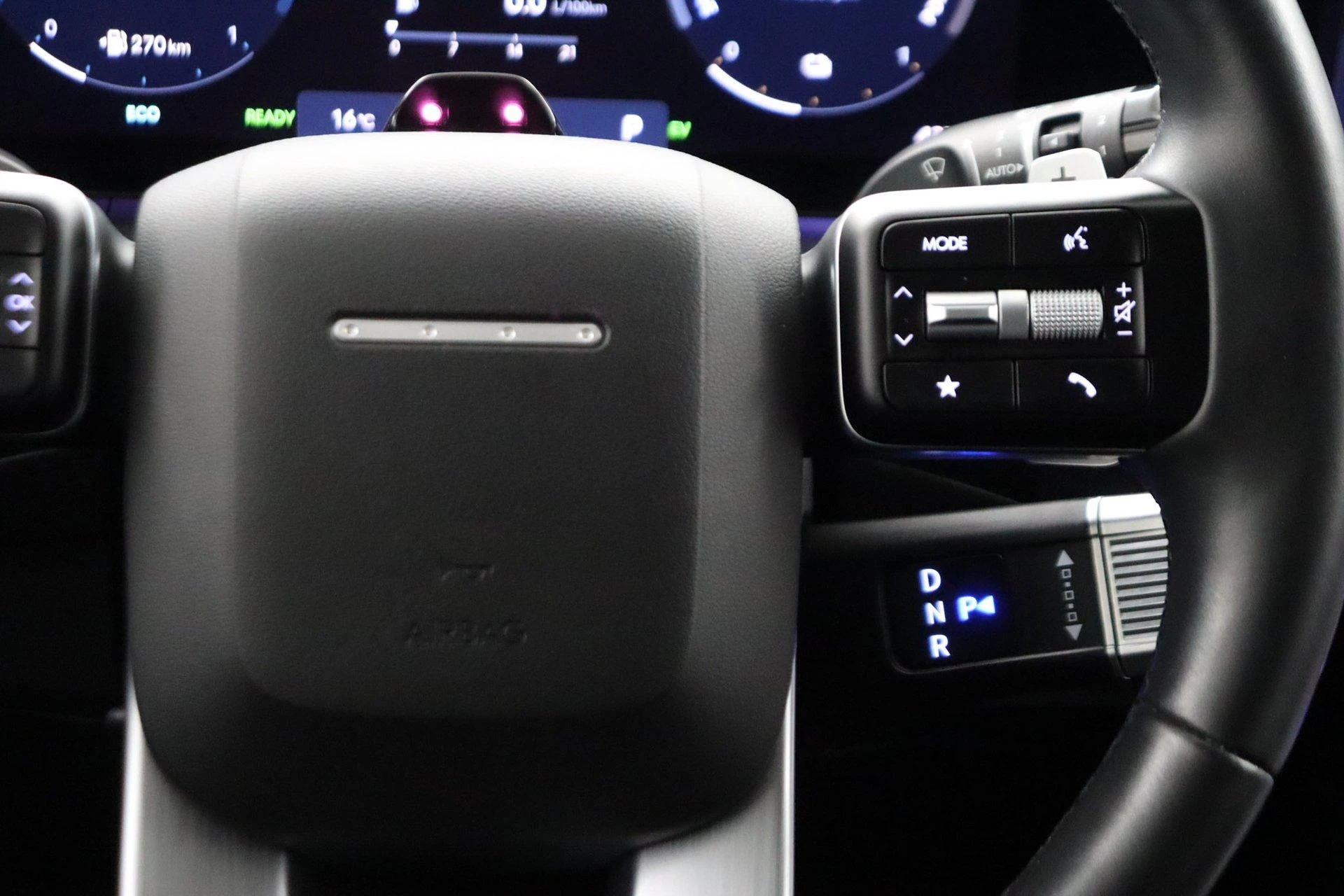 Hyundai-Santa Fe-image-16