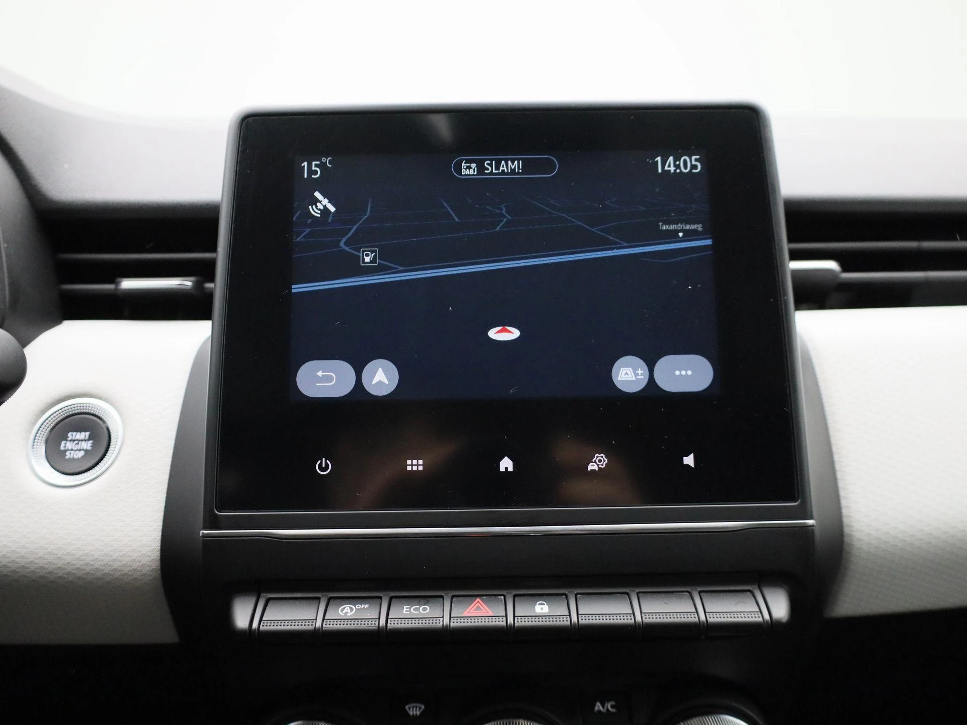 Renault-Clio-image-15