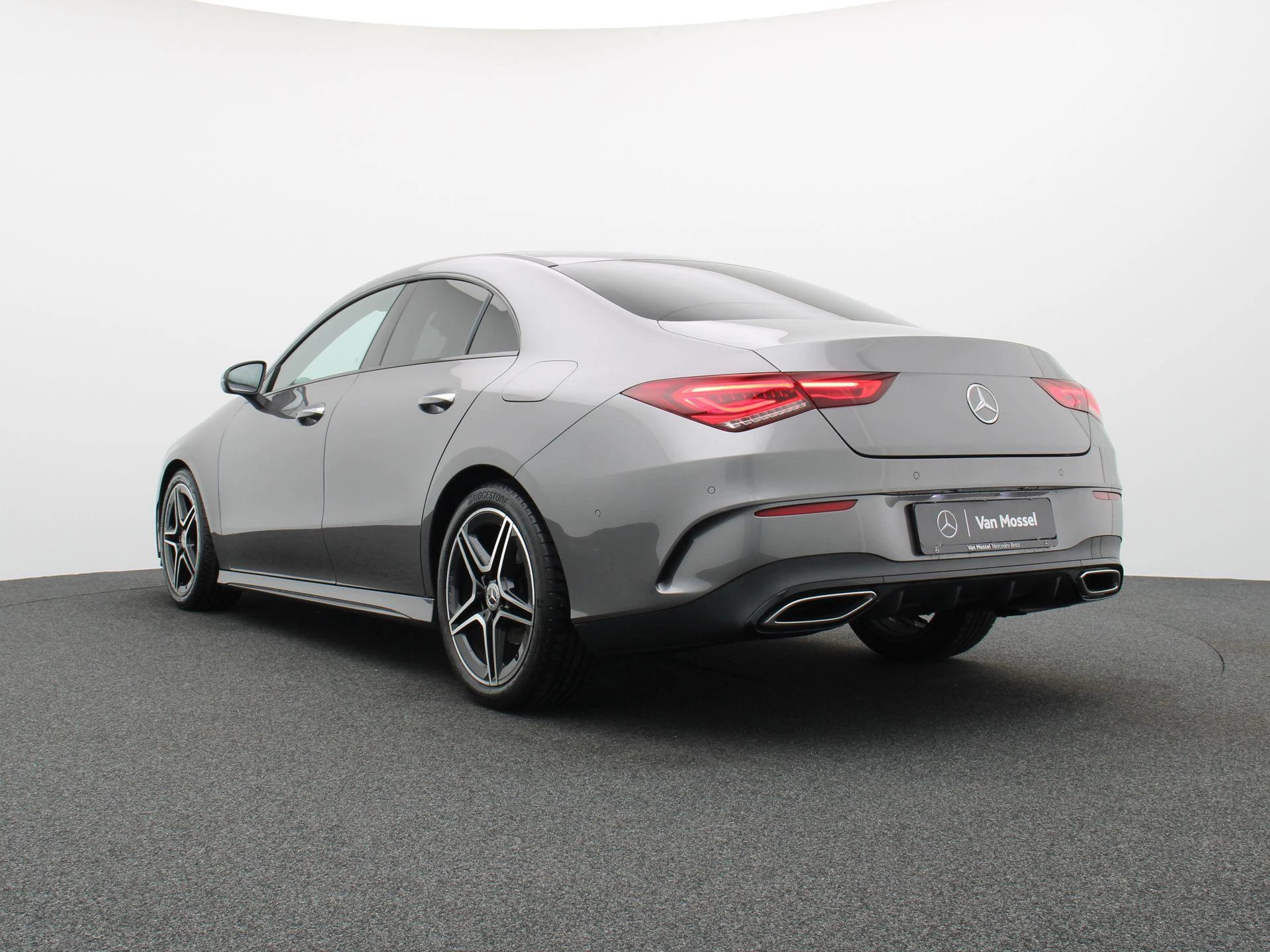 Mercedes-Benz CLA 180 AMG Line + PANORAMISCH DAK + MULTIBEAM LED +