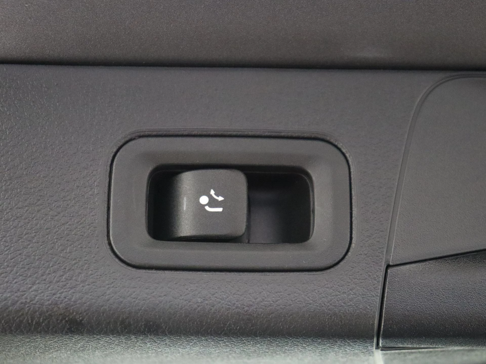 Mercedes-Benz-B-Klasse-image-30