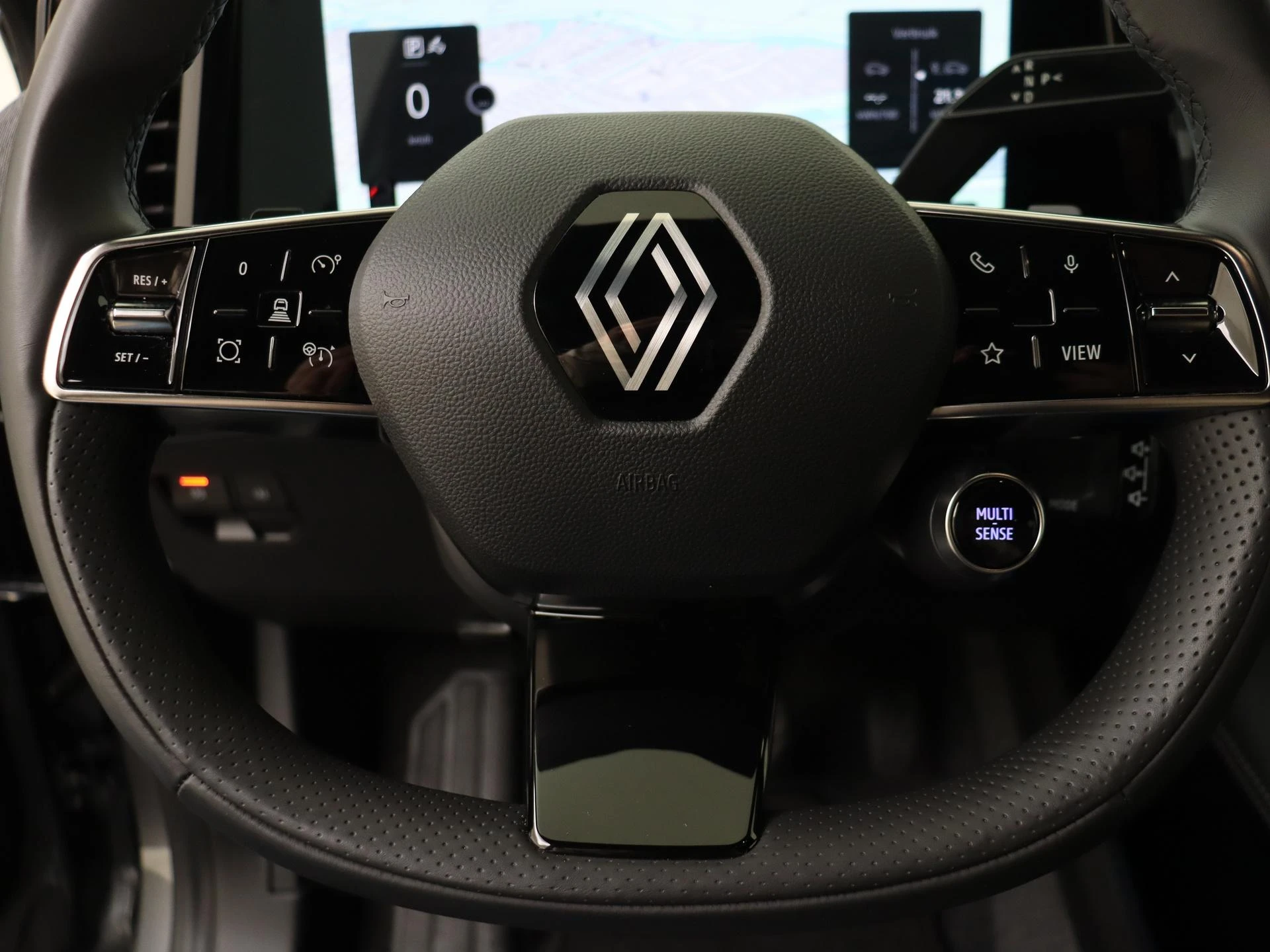 Renault-Megane E-Tech-image-3