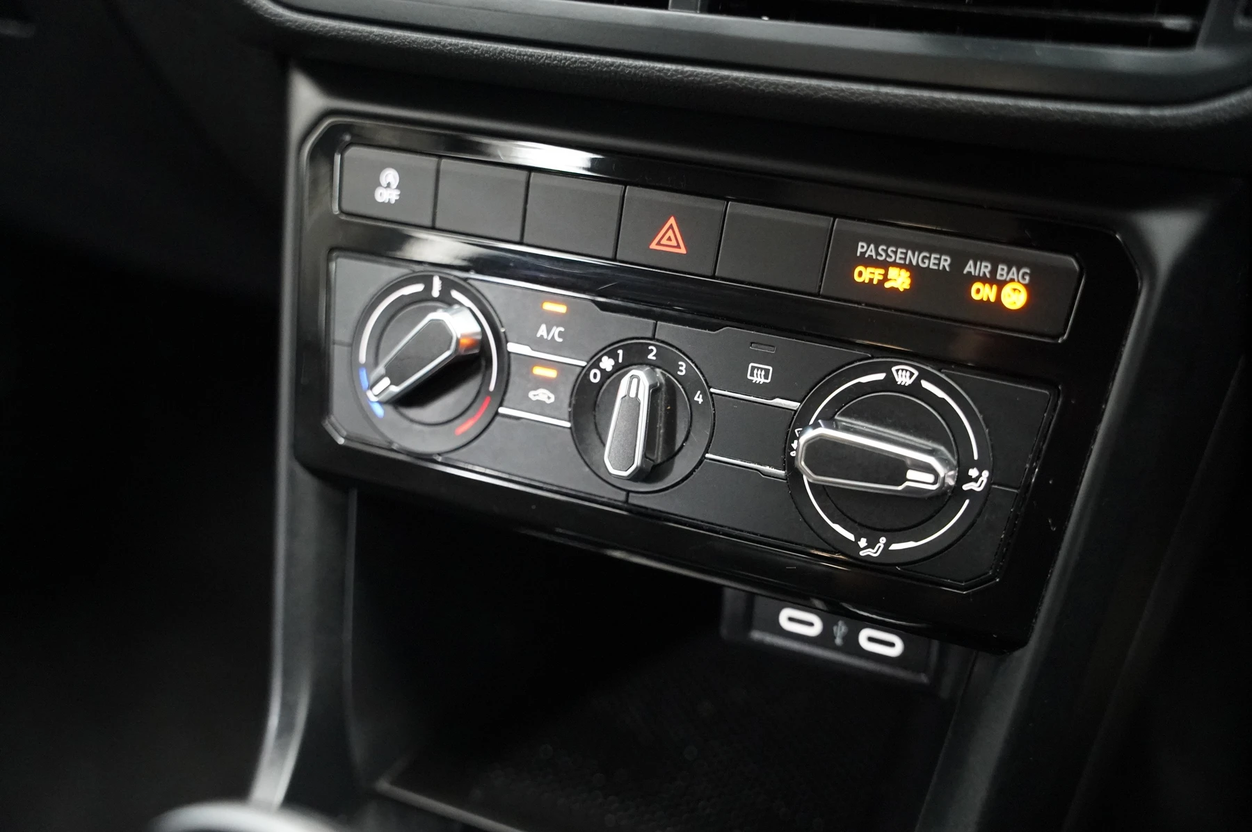 Volkswagen-T-Cross-image-27