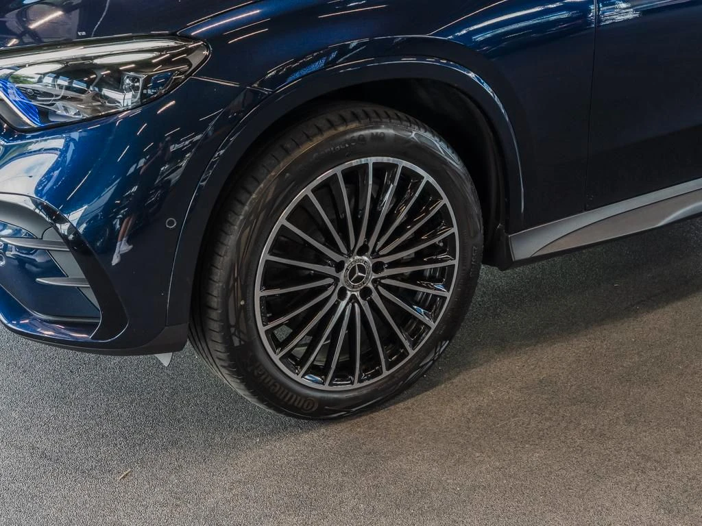 Mercedes-Benz-GLC 400 e-image-6