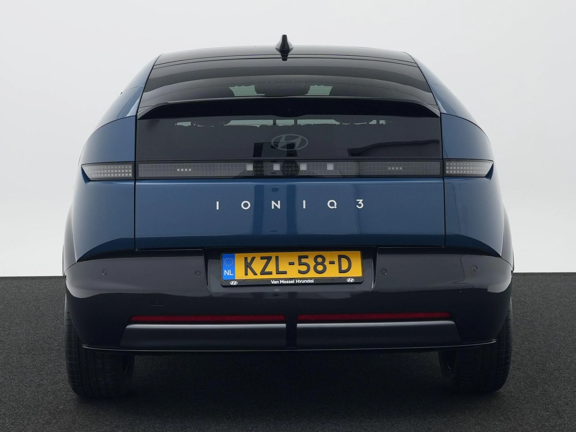 Hyundai-IONIQ 3-image-4