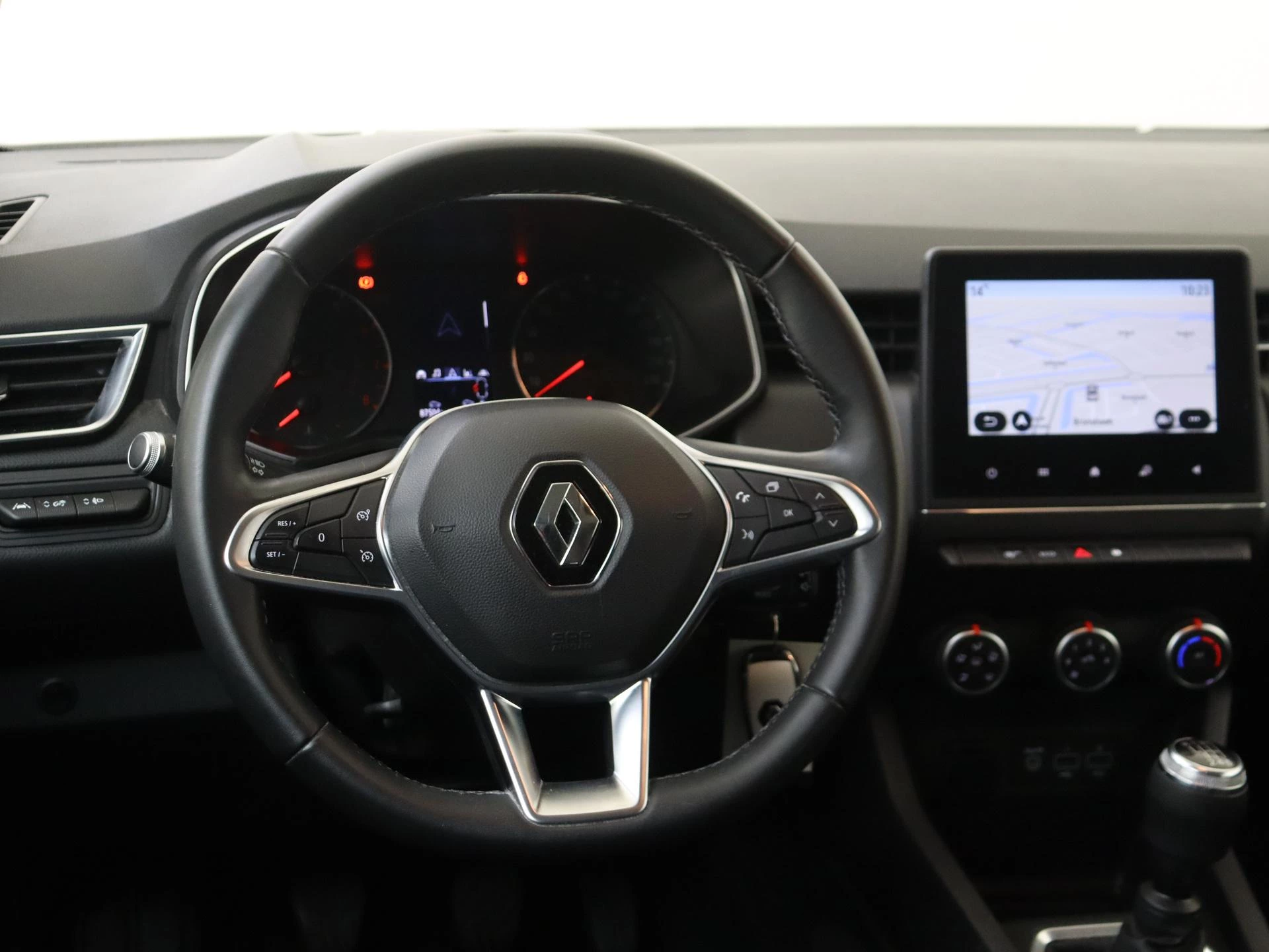 Renault-Clio-image-9