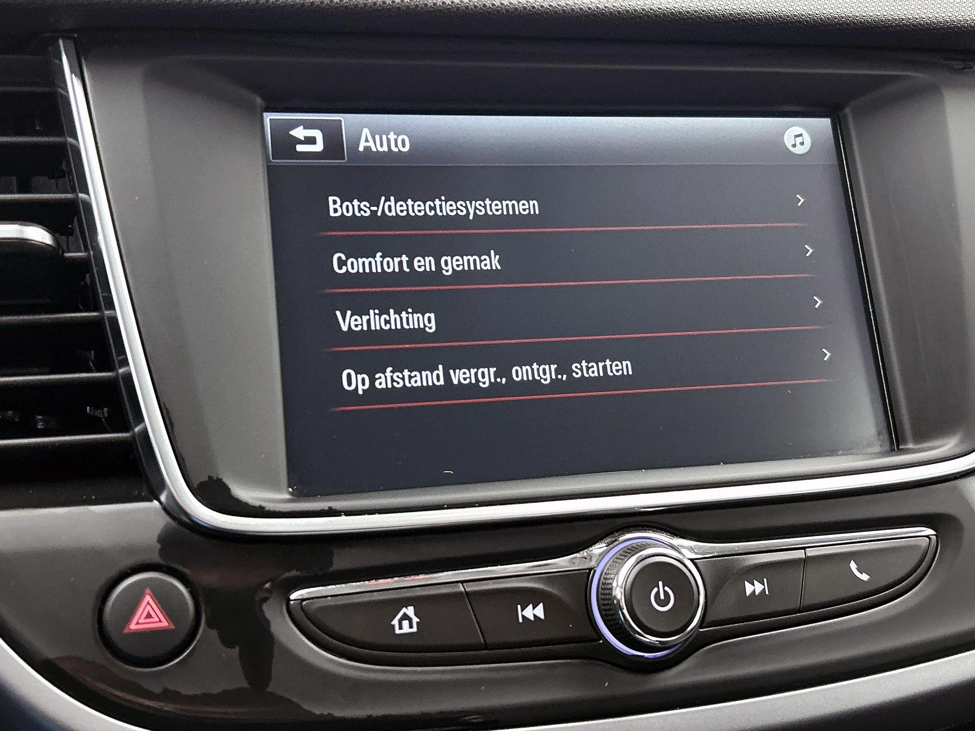 Opel-Crossland X-image-12