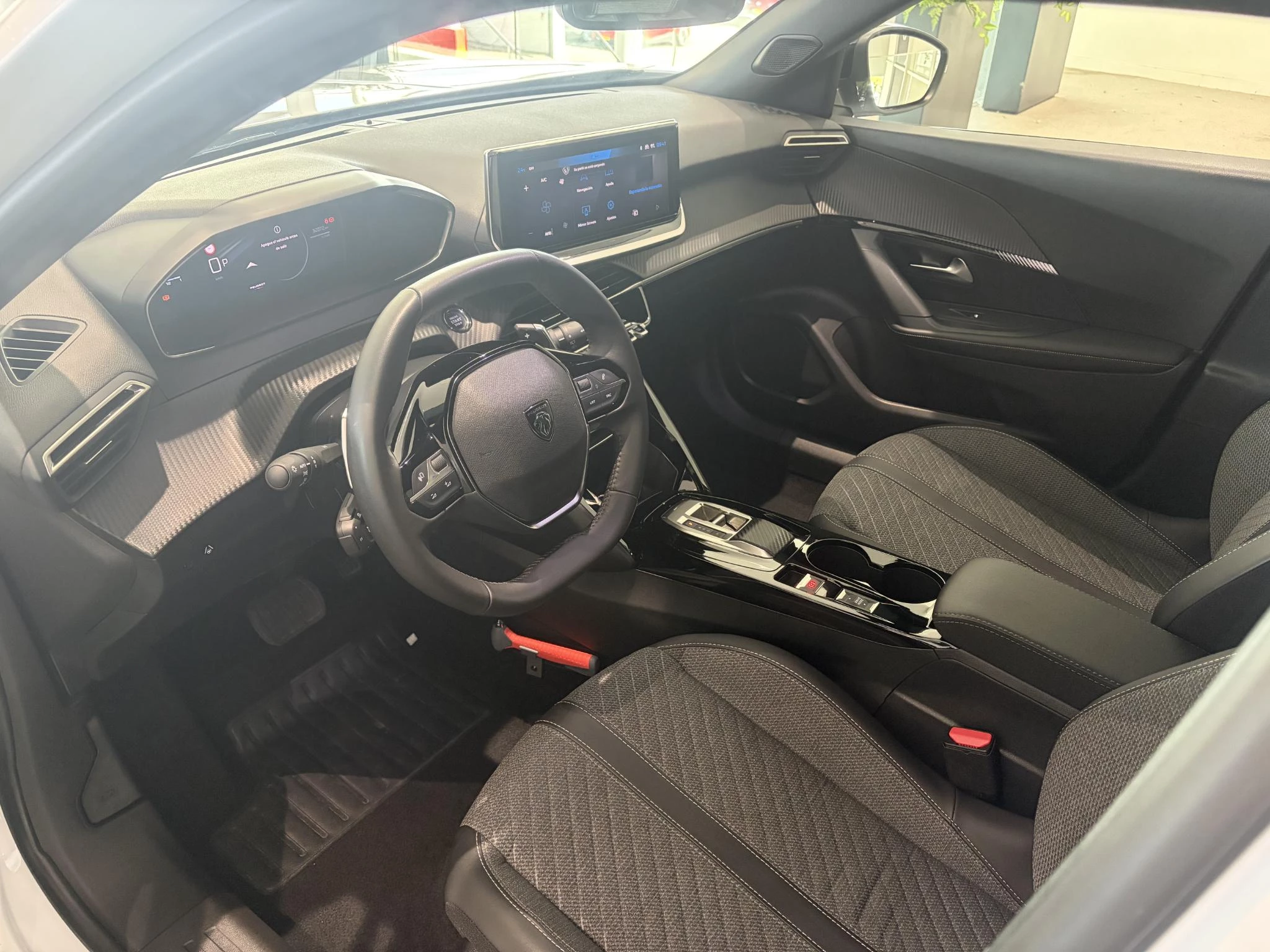 Peugeot-2008-image-10