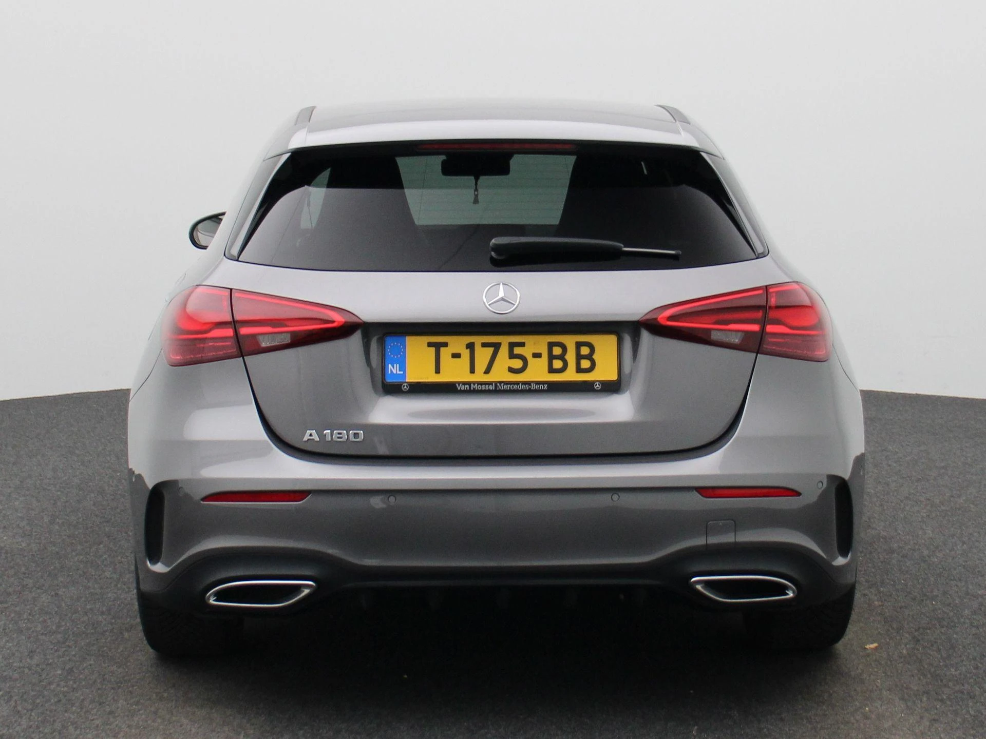 Mercedes-Benz-A-Klasse-image-4