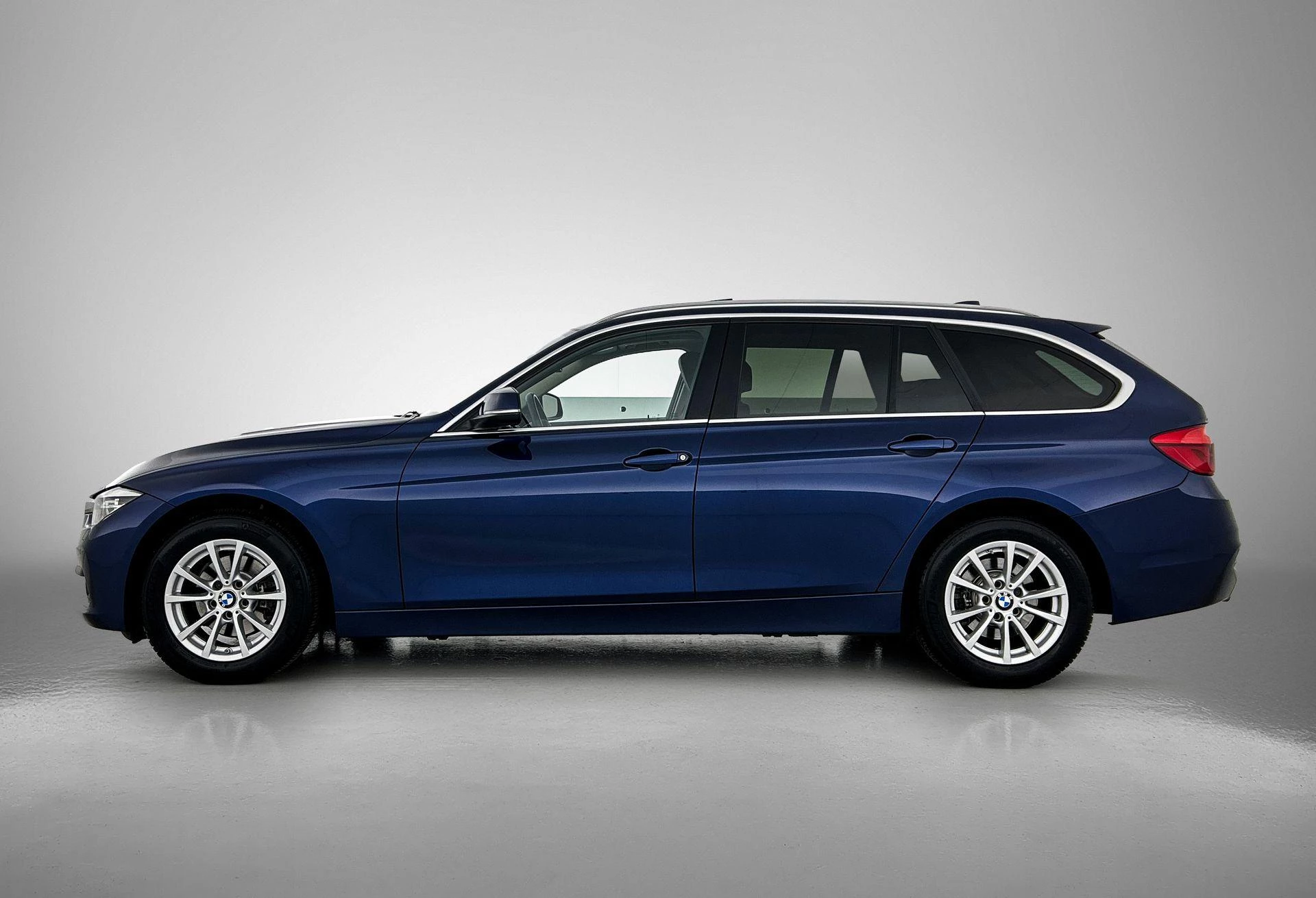BMW-3 Serie-image-1