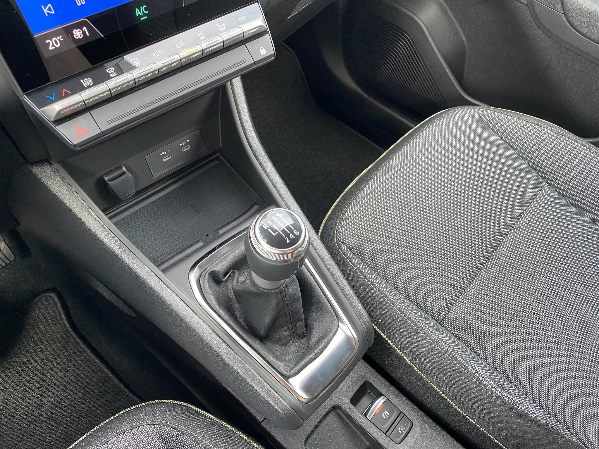 Renault-Captur-image-9