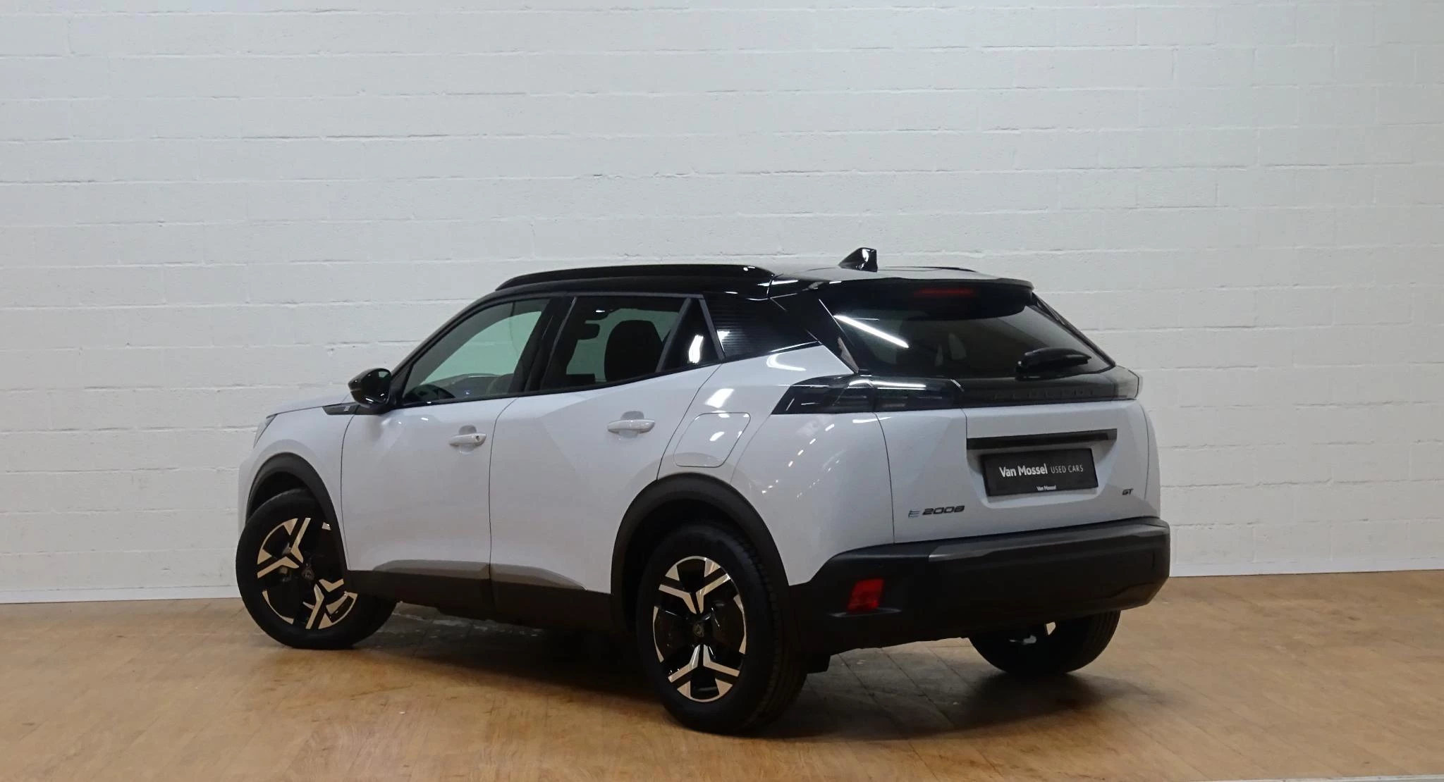 Peugeot 2008 1.2 HYBRID 145 e-DSC6 GT