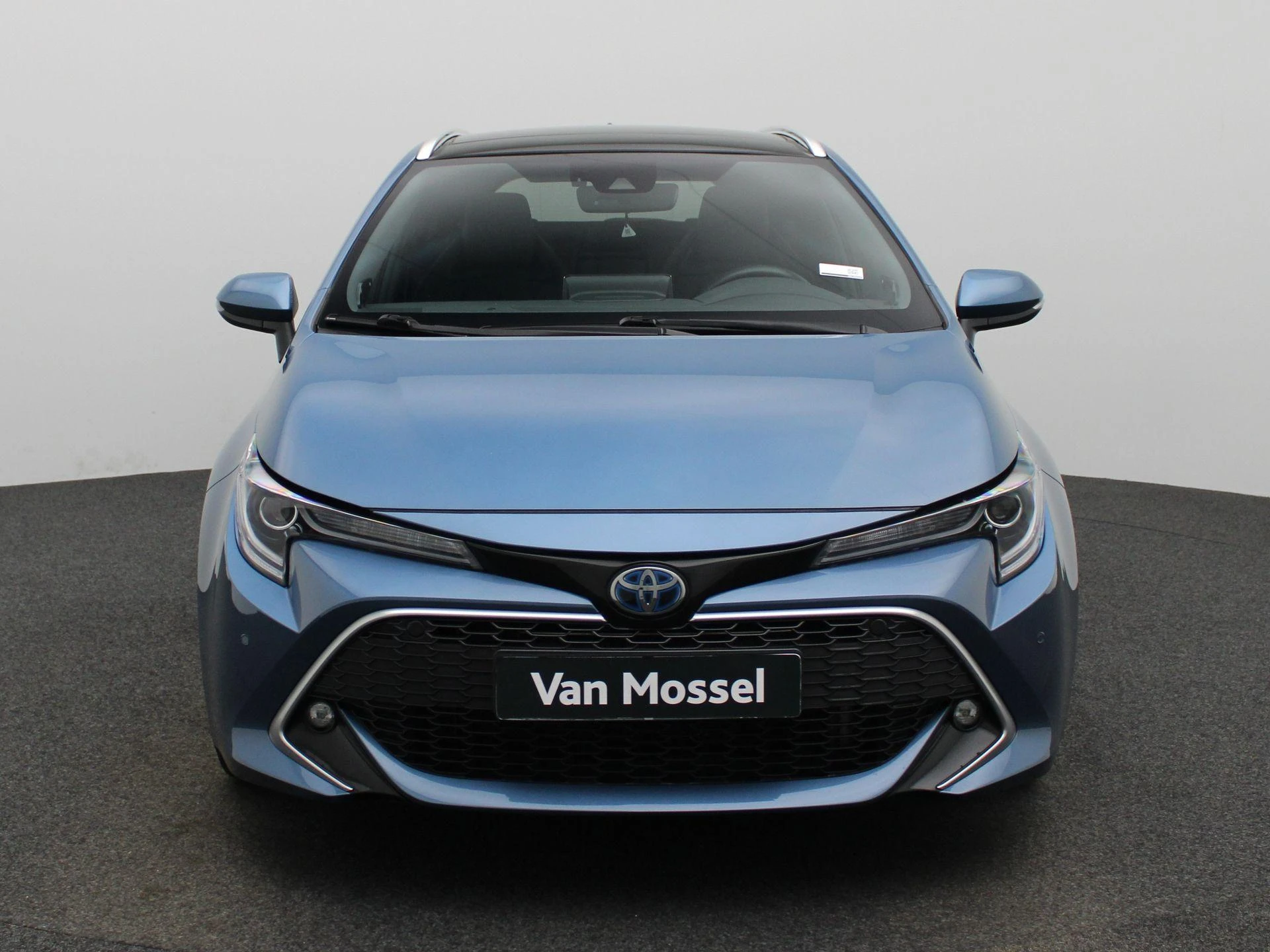 Toyota-Corolla Touring Sports-image-2