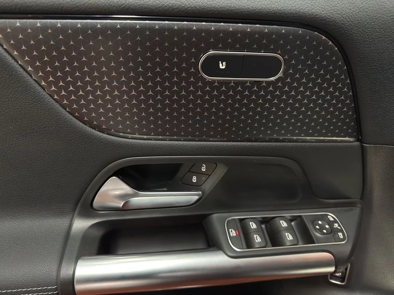 Mercedes-Benz GLA 200 PROGRESSIVE AHK SHZ MBUX KLIMA NAVI Progressive