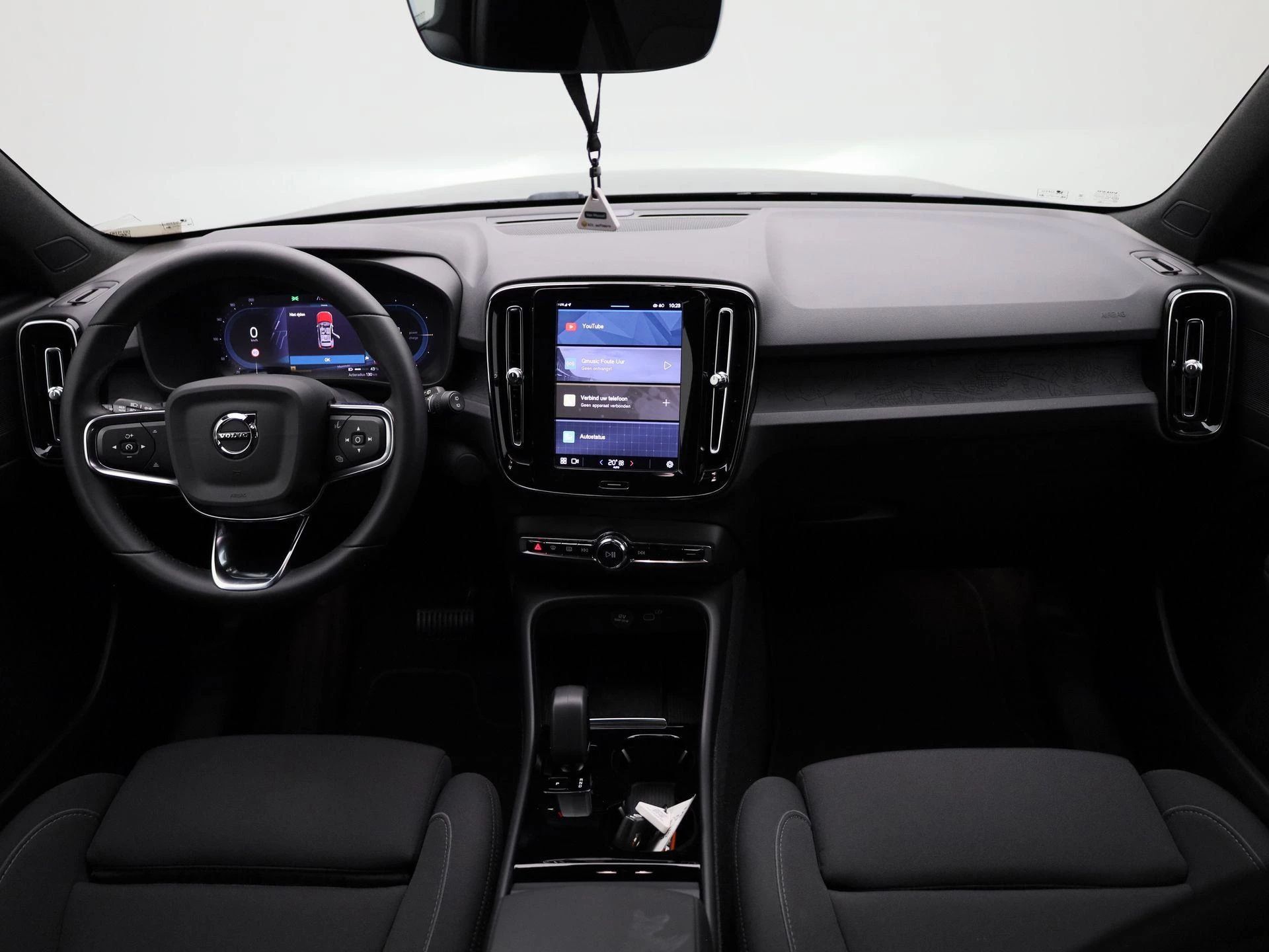 Volvo-XC40-image-36