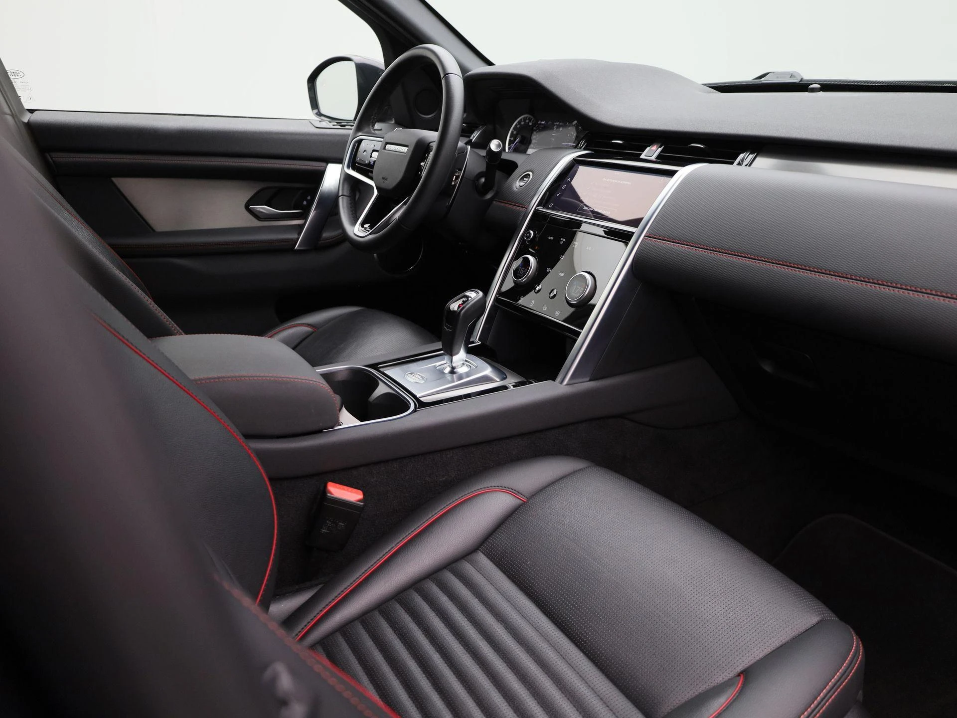 Land Rover-Discovery Sport-image-43