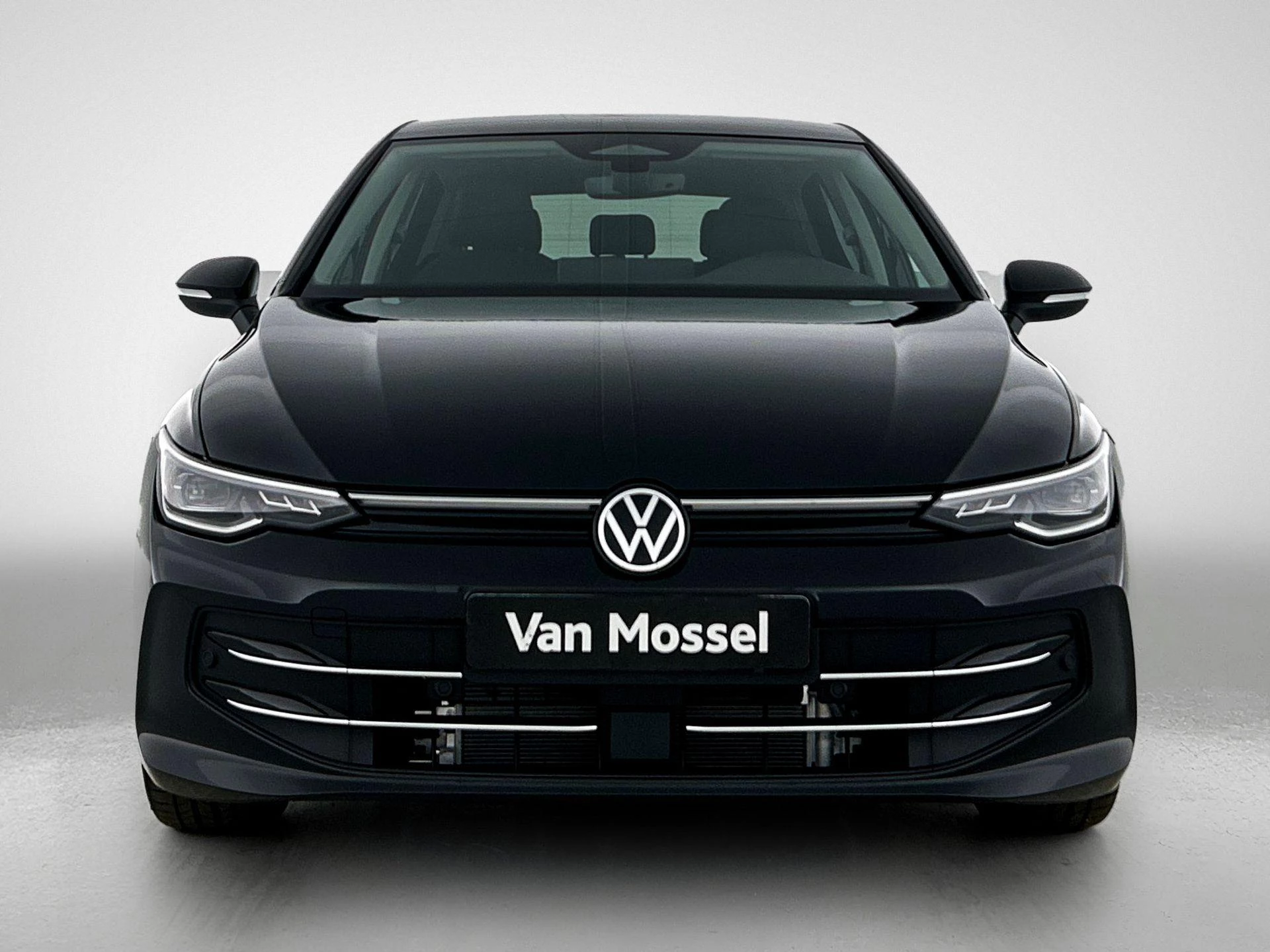 Volkswagen-Golf-image-4