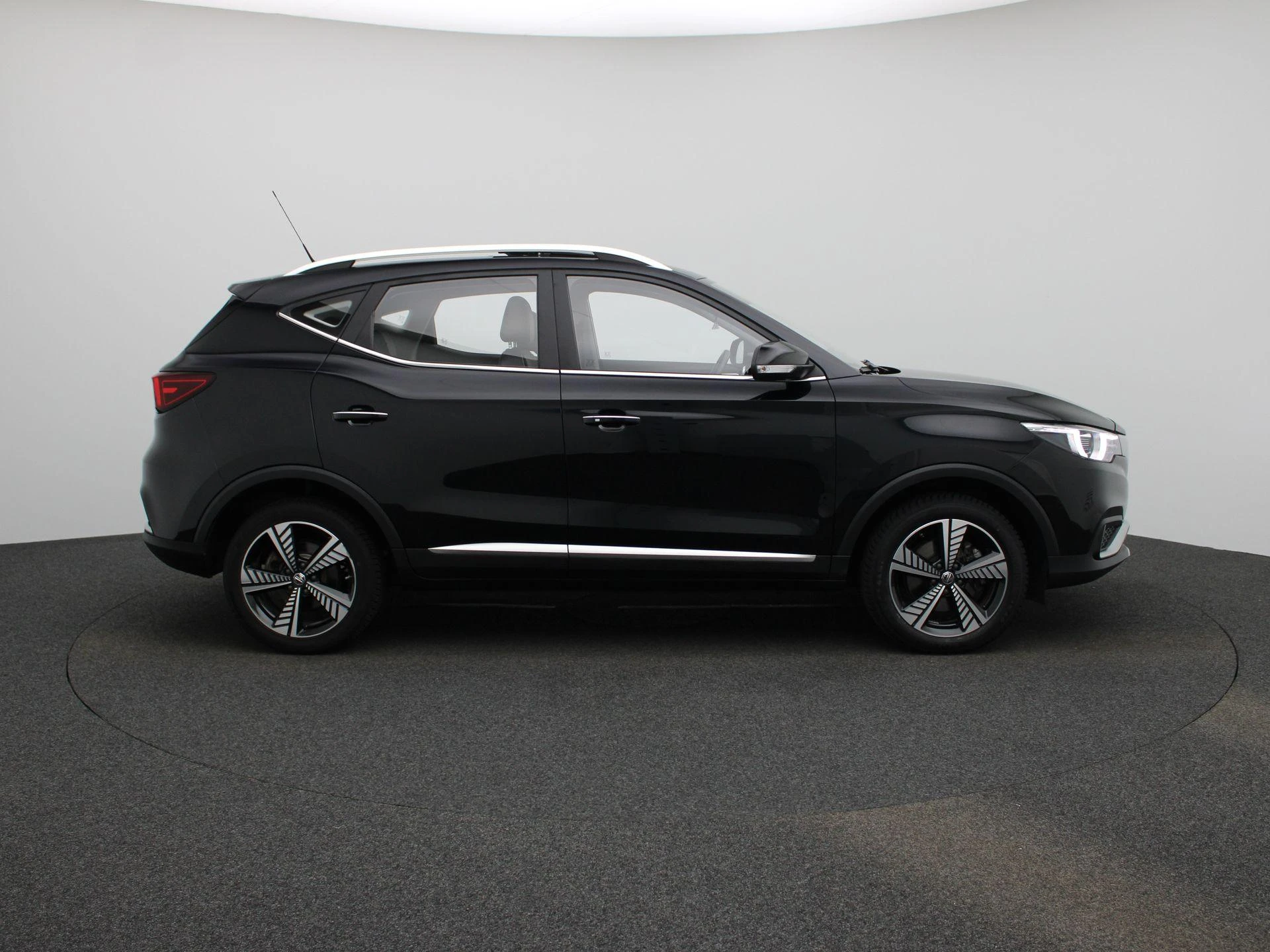 MG-ZS EV-image-5