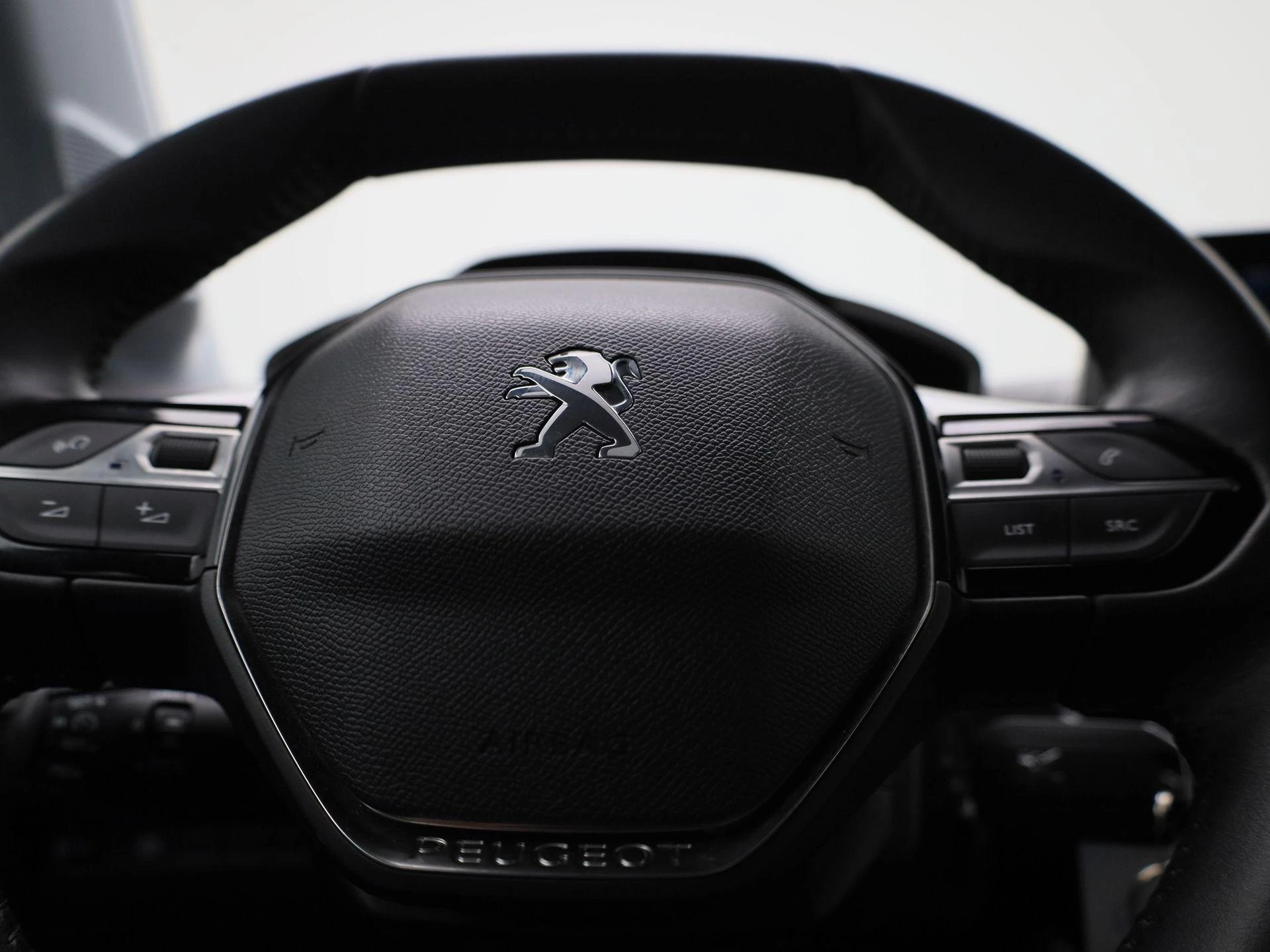 Peugeot-208-image-23