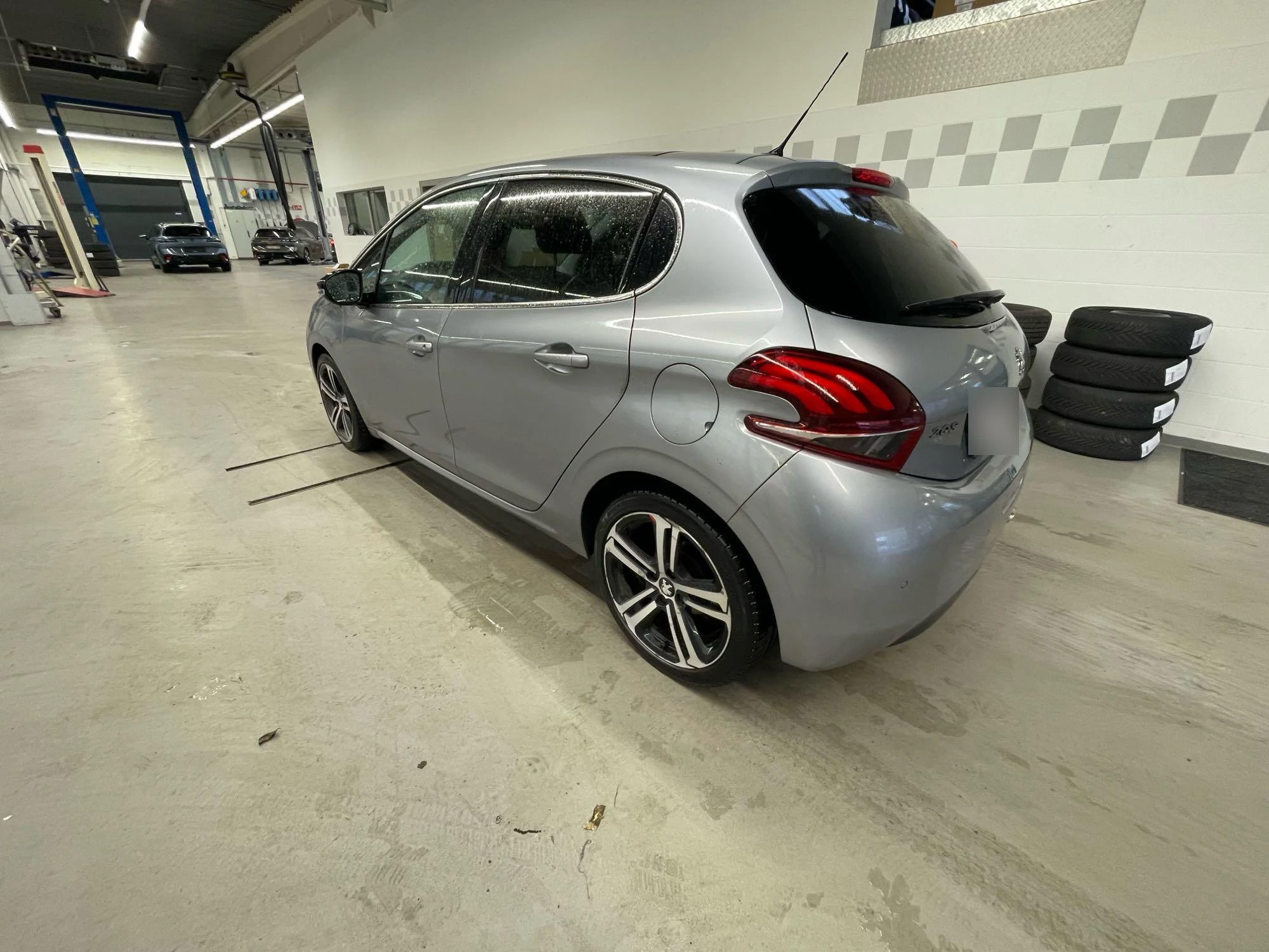 Peugeot 208 1.2 PureTech 81kW s/s Aut. GT Line