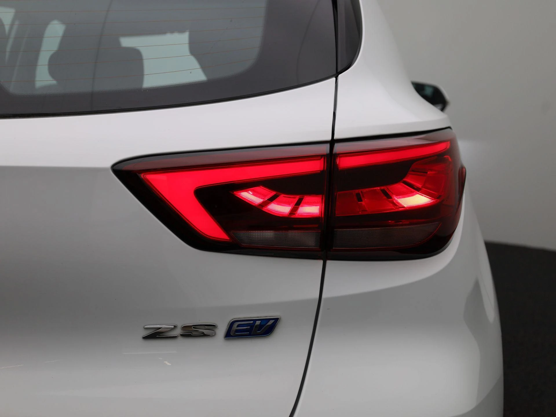 MG ZS EV - 36