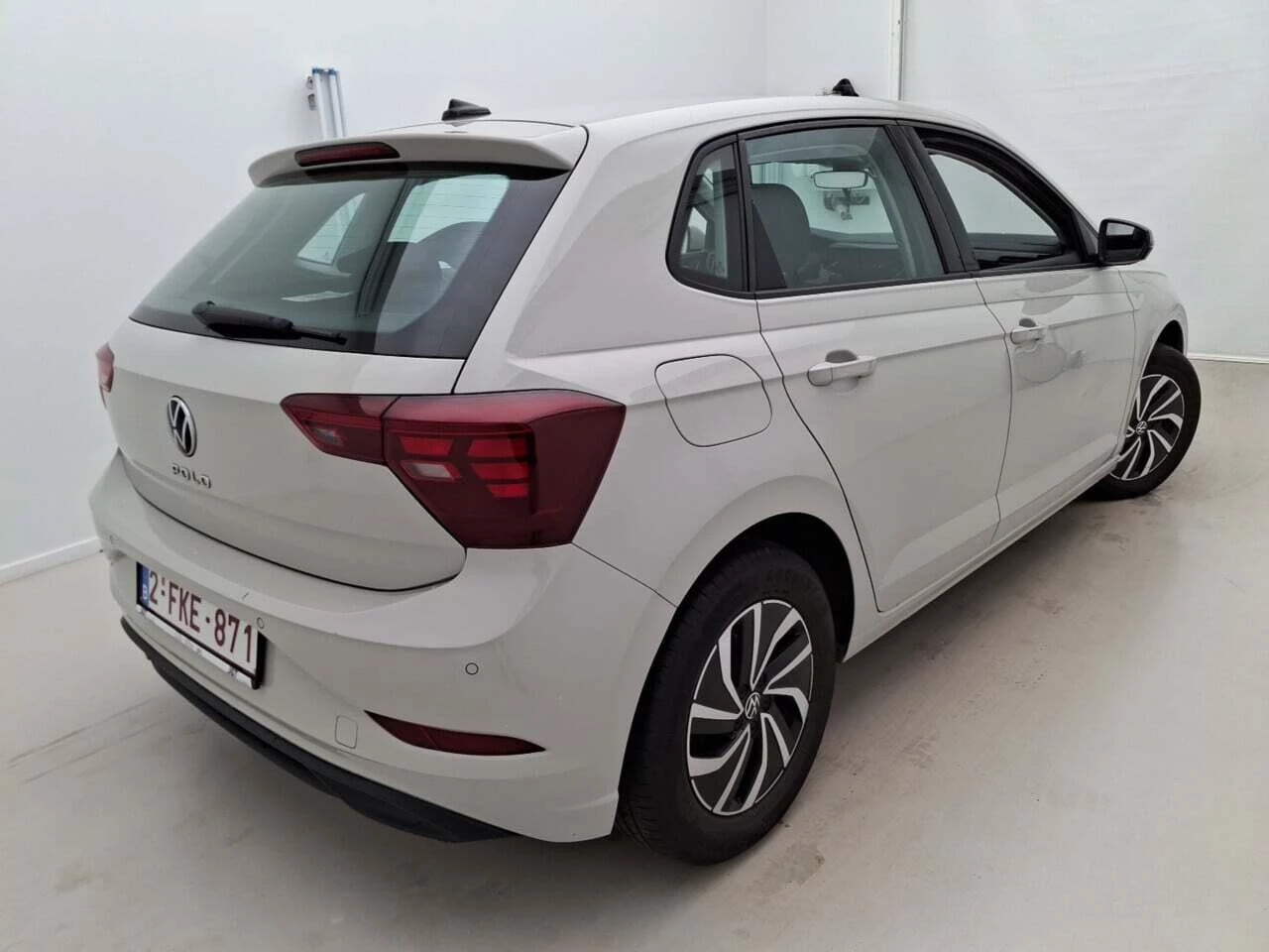 Volkswagen-Polo-image-1