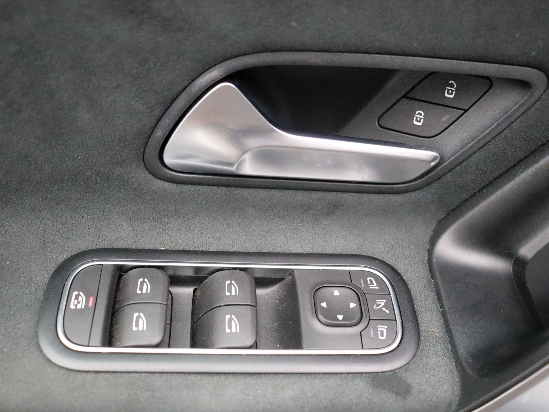 Mercedes-Benz-Classe A-image-9