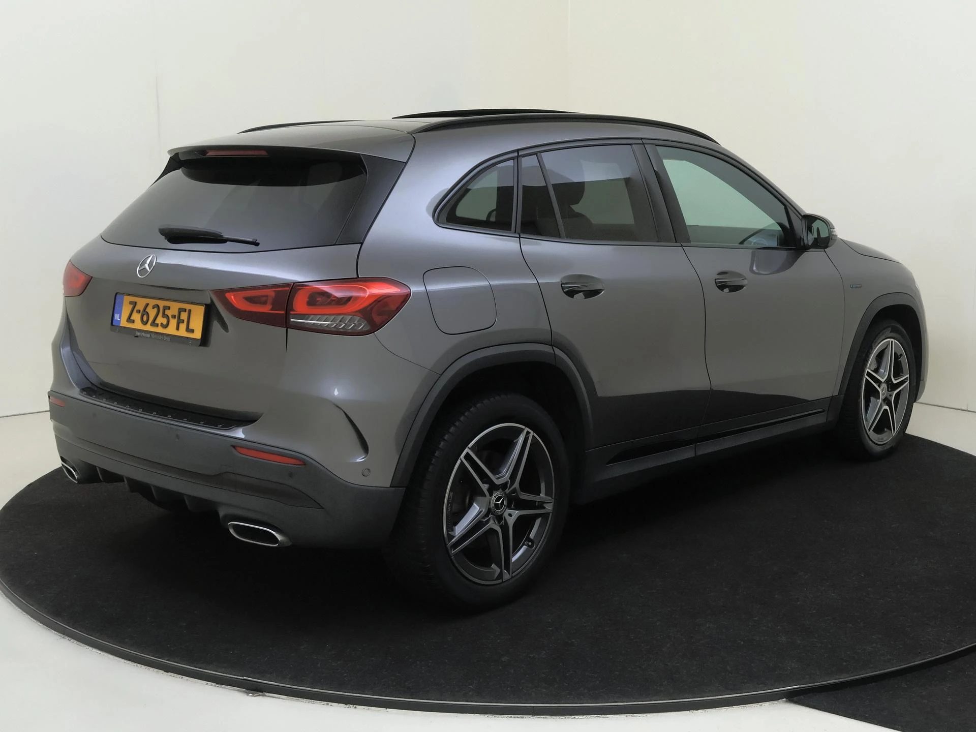 Mercedes-Benz GLA 250 e Business Solution AMG Limited