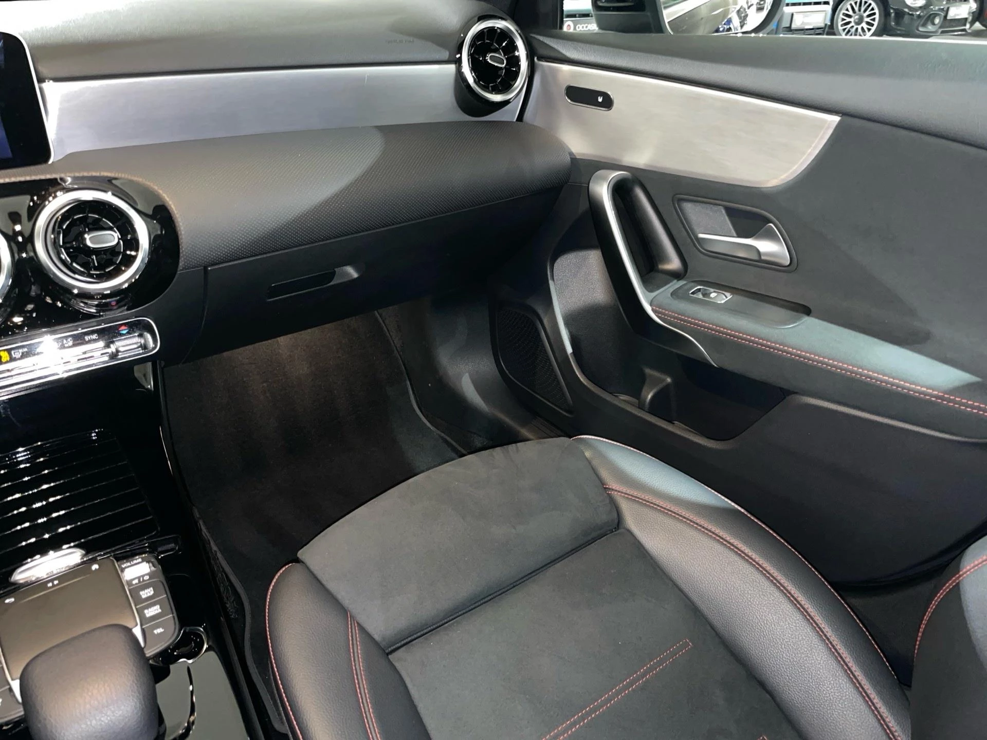 Mercedes-Benz-Classe A-image-8