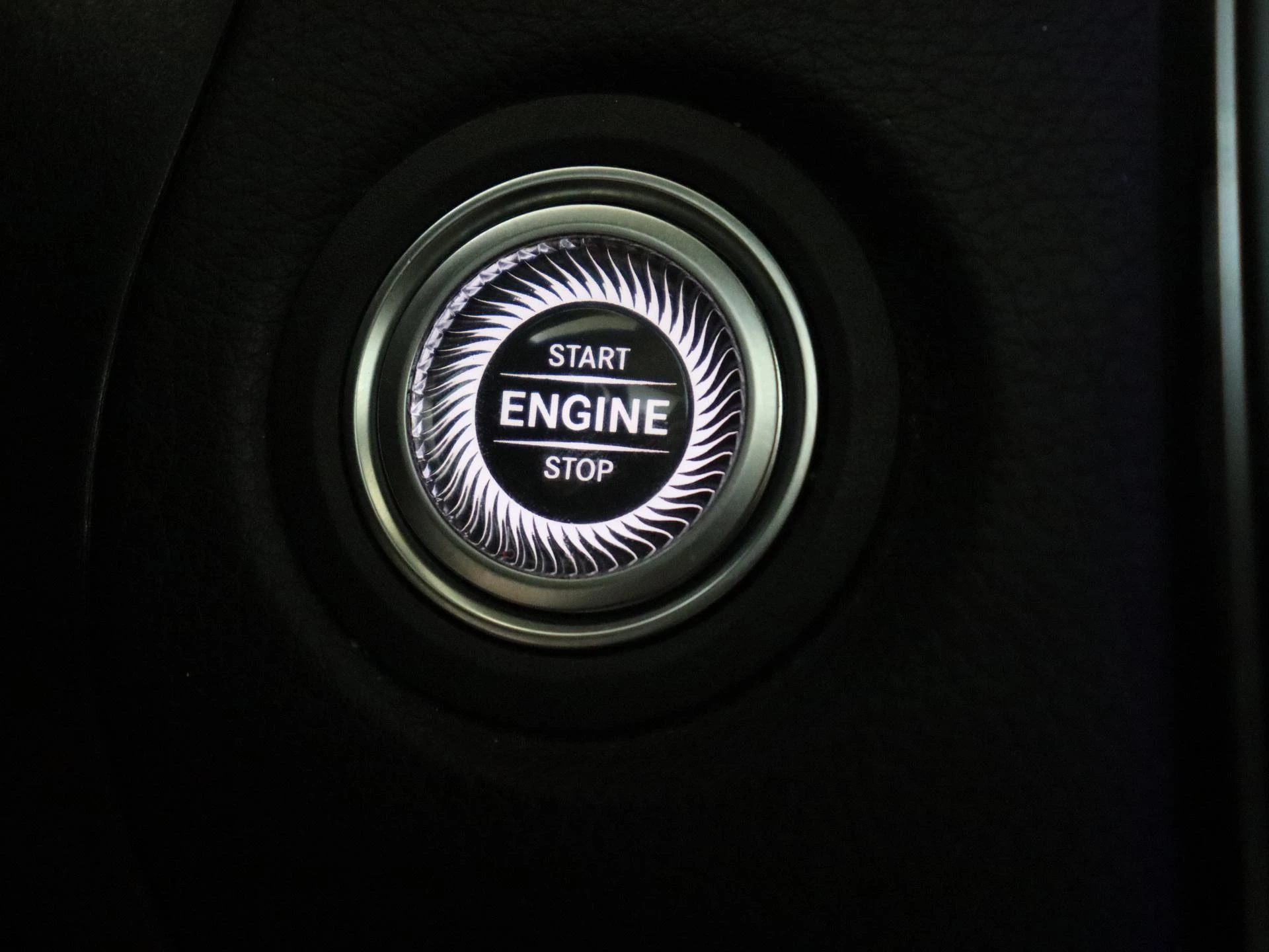 Mercedes-Benz-GLC-image-20