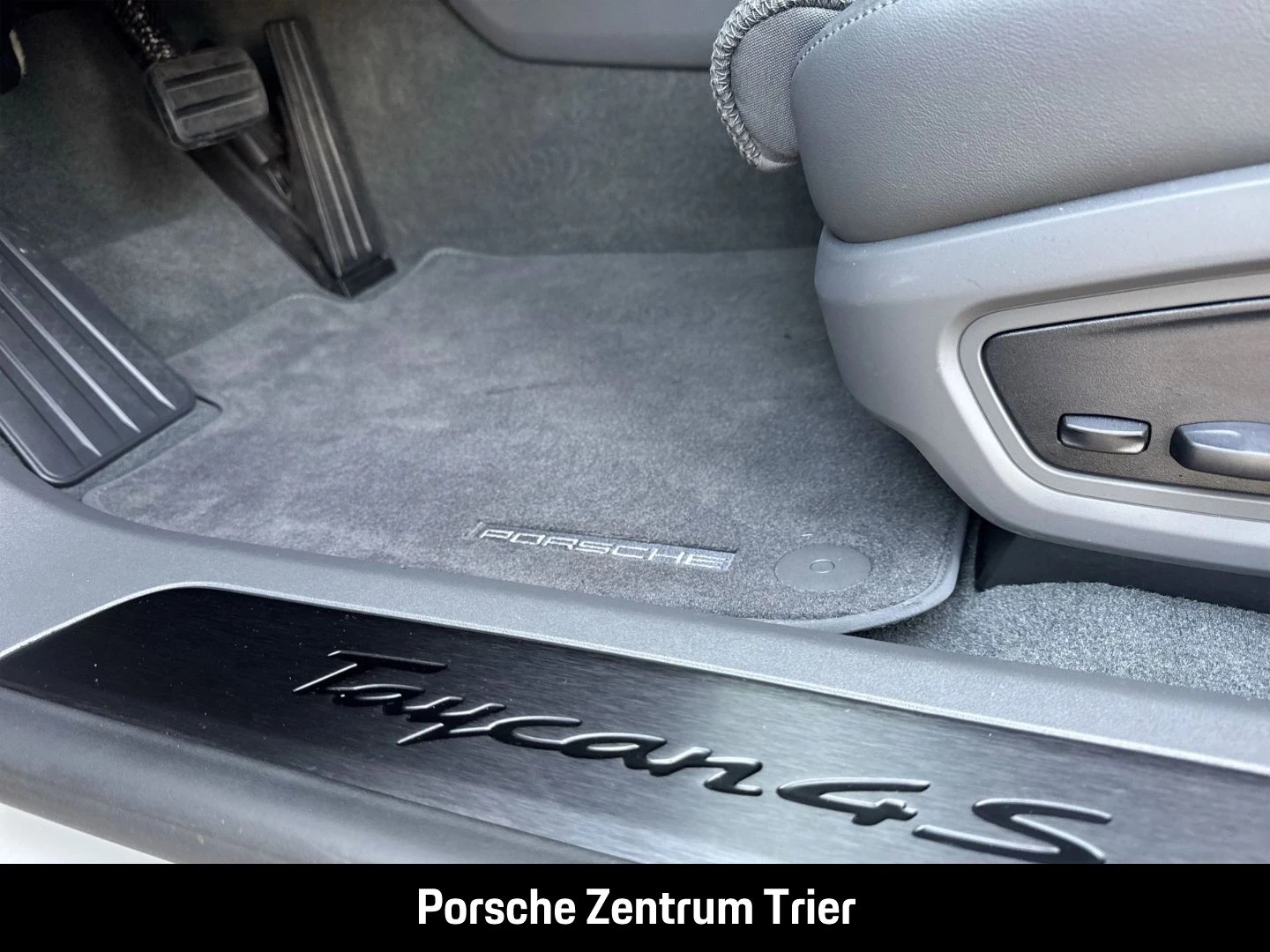 Porsche Taycan 4S HA-Lenkung Nachtsicht InnoDrive BOSE -