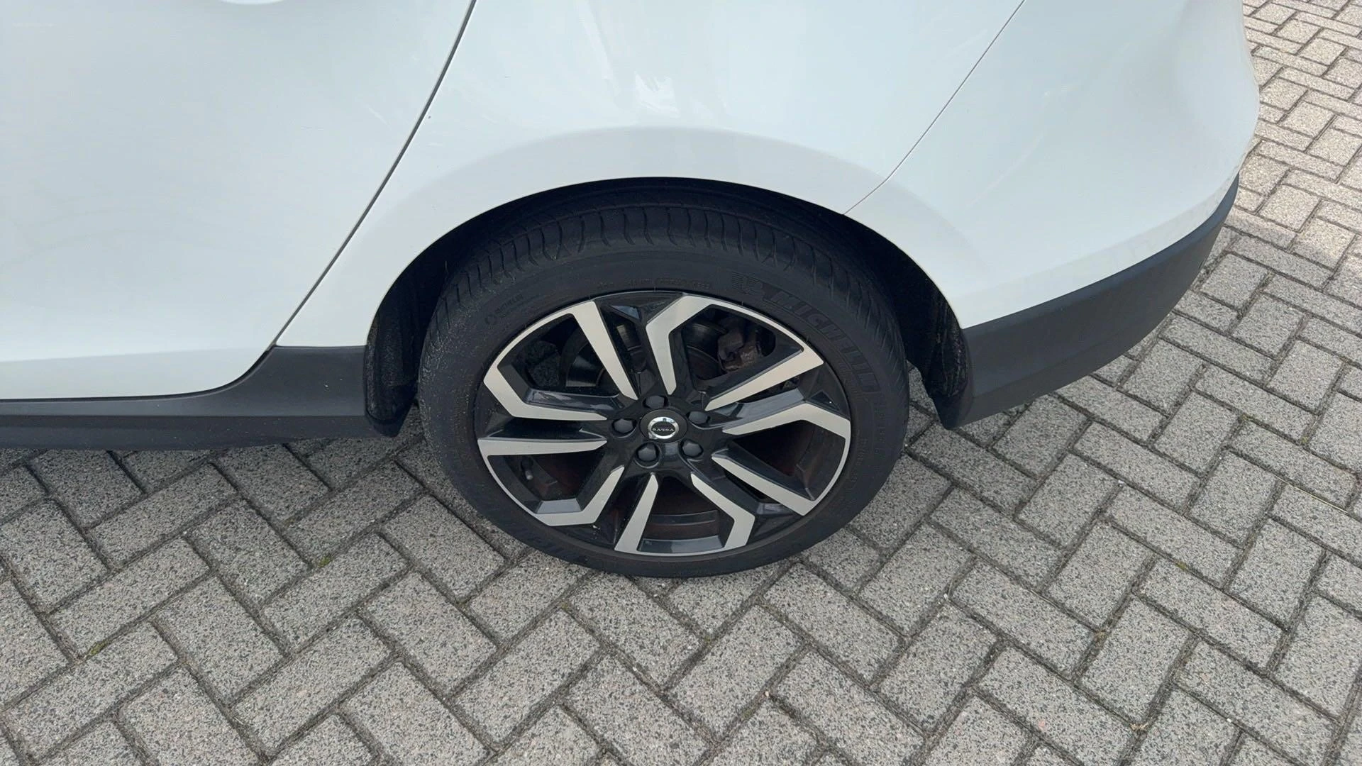 Volvo-V40-image-15