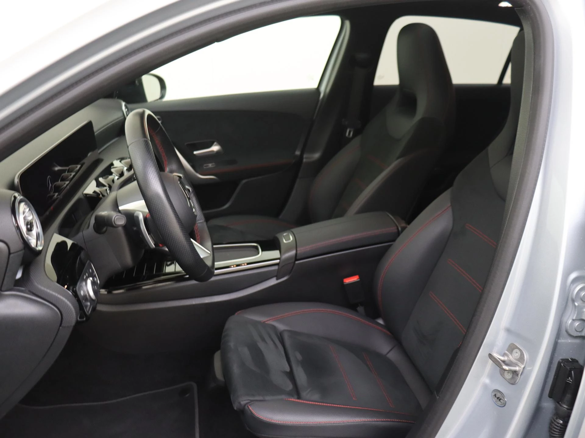 Mercedes-Benz-A-Klasse-image-13