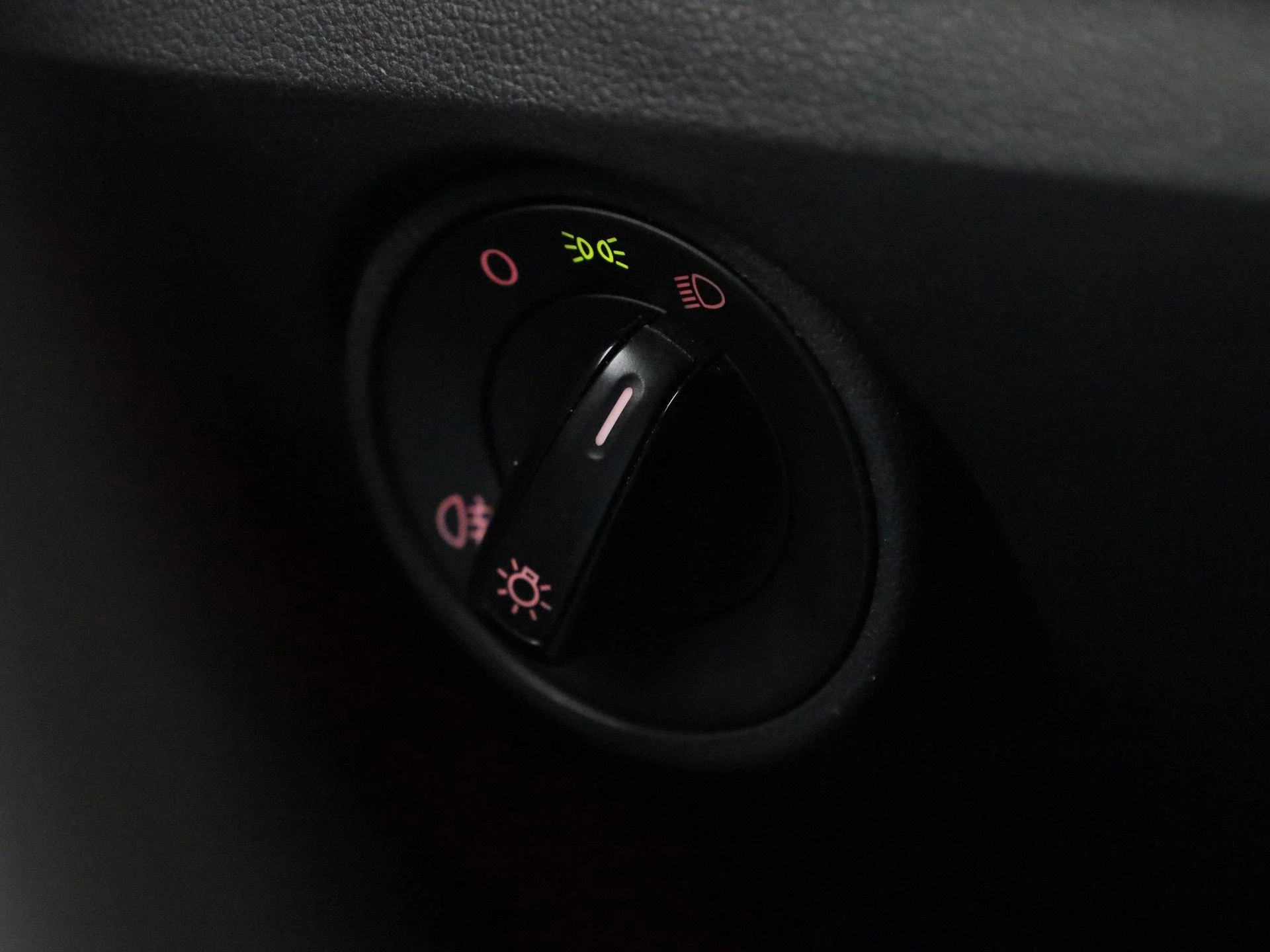 Volkswagen-up!-image-15