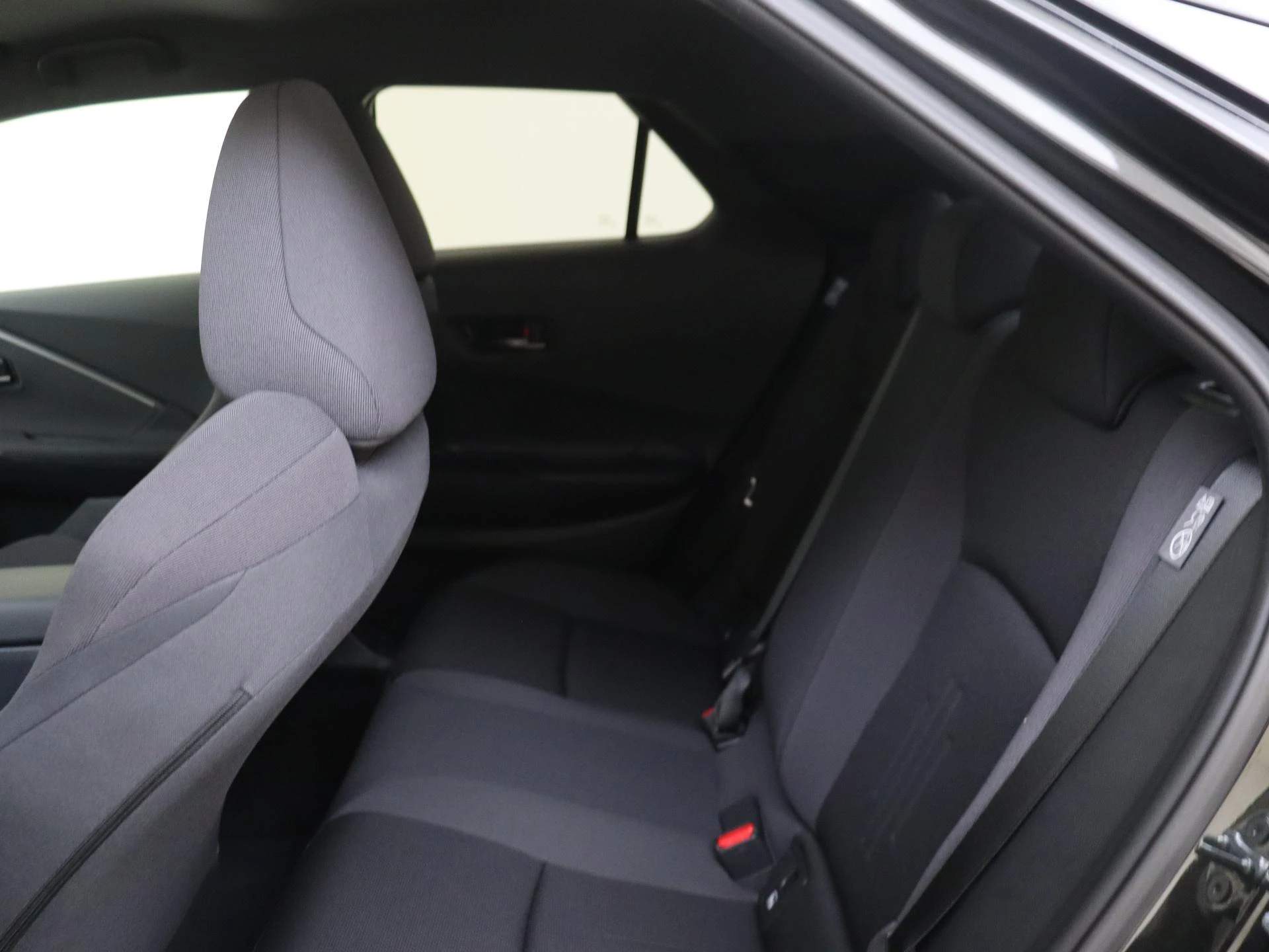 Toyota C-HR 2.0 Plug-in Hybrid 220 Business Plus